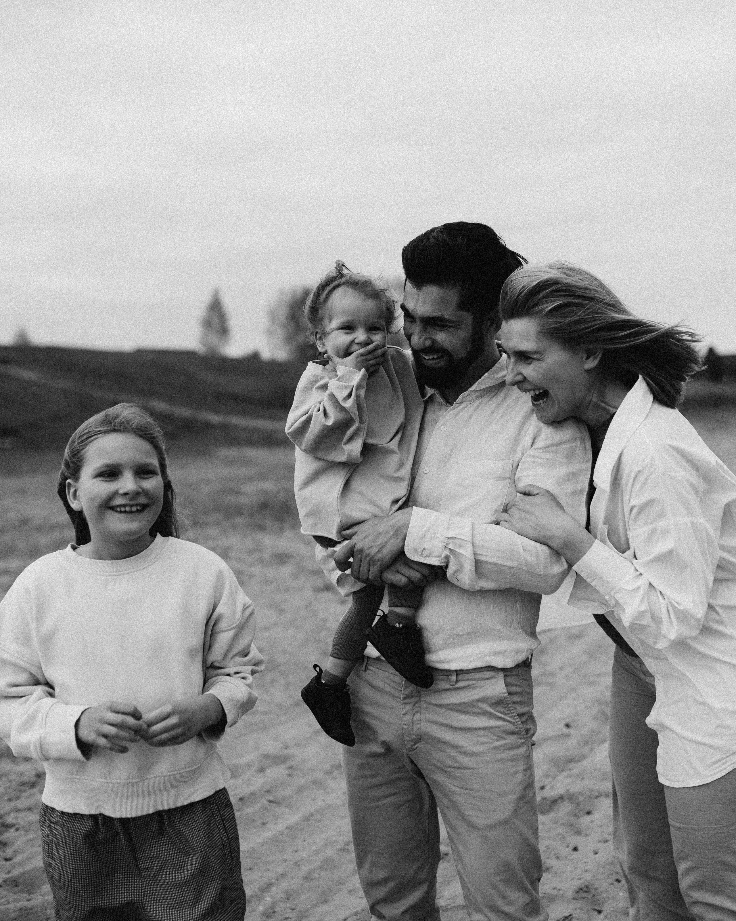 СЕМЕЙНАЯ СЪЕМКА НА БЕРЕГУ ОБСКОГО МОРЯ