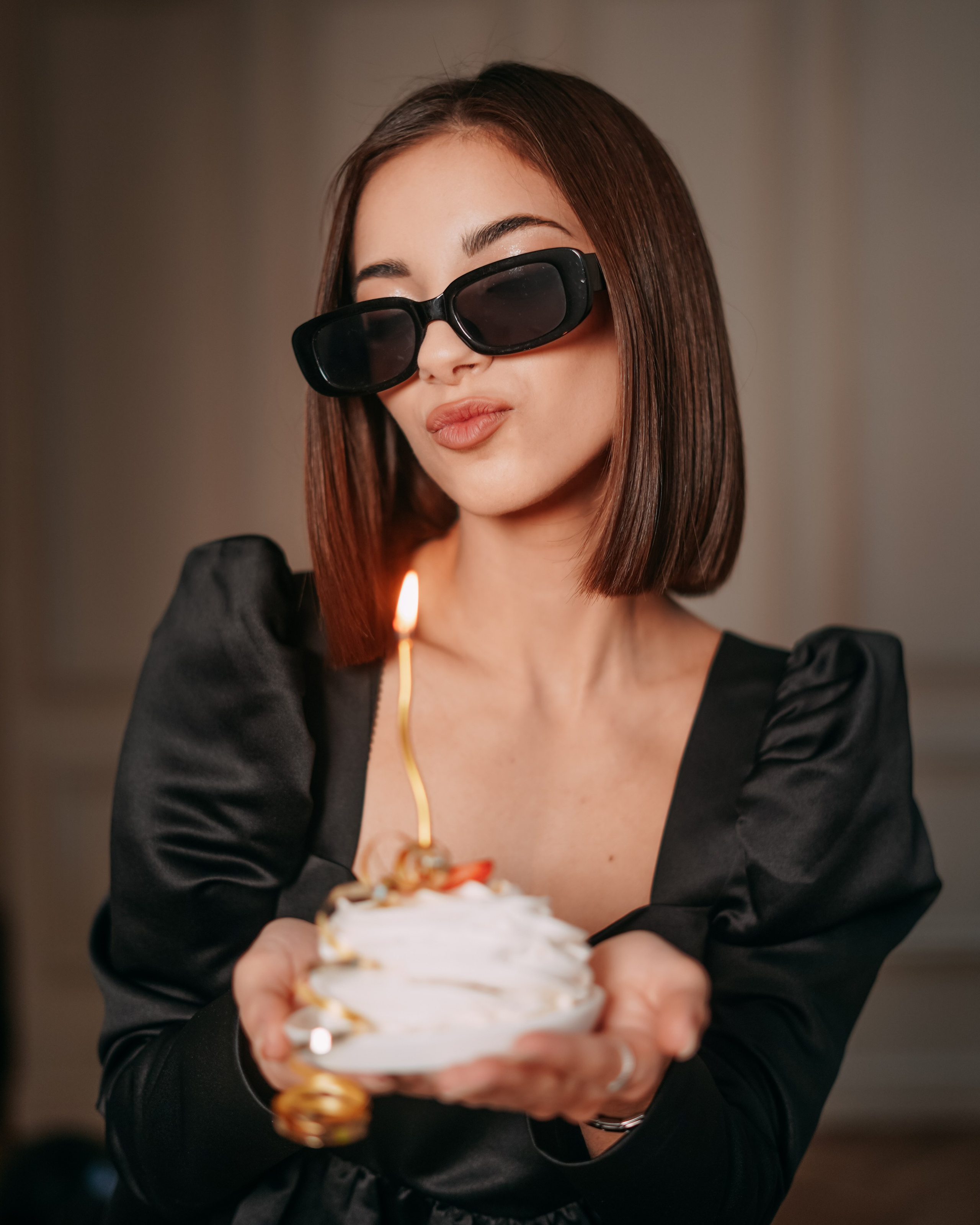 Ангелине — 18!