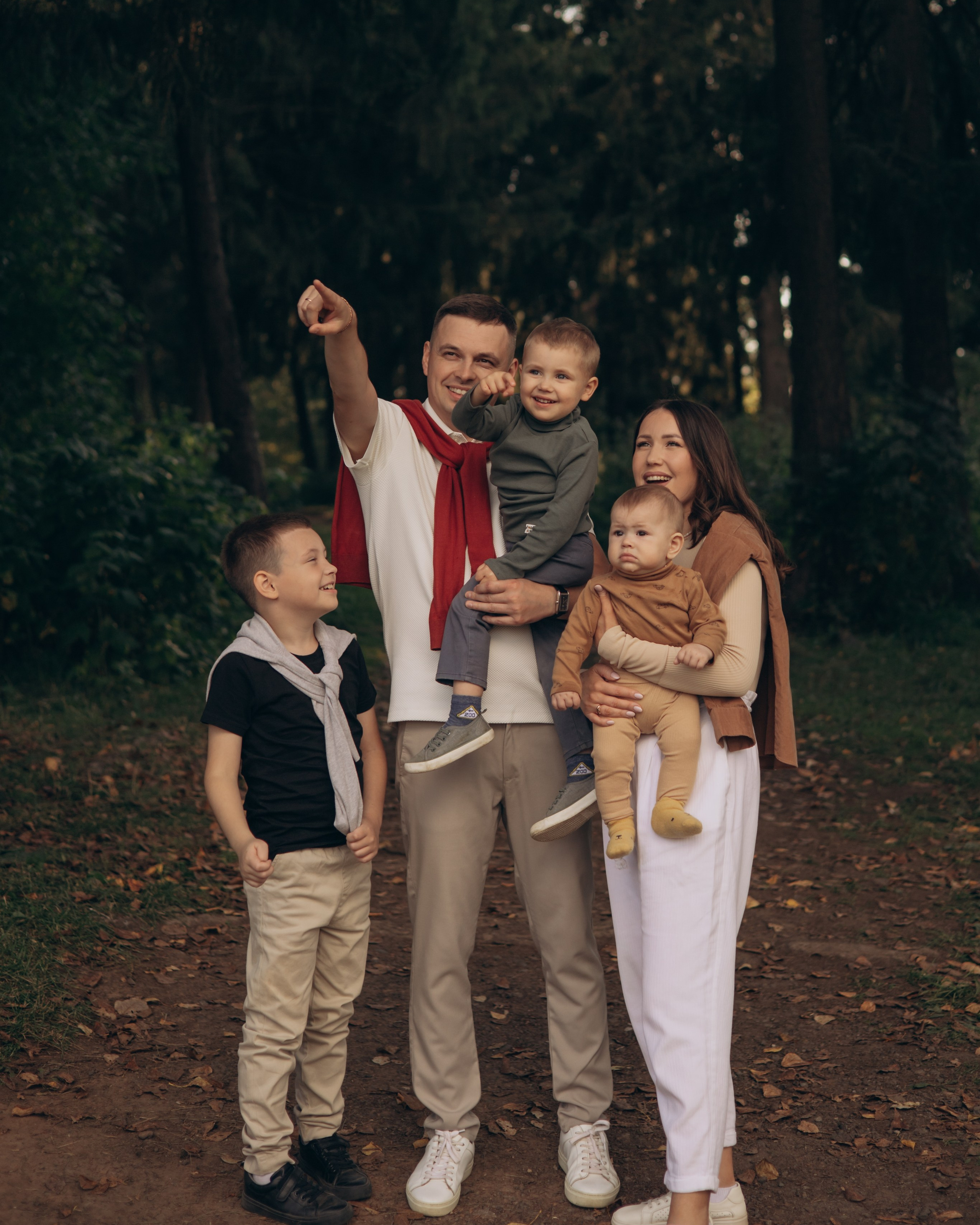 Лена, Саша, Миша, Тимоша, Антоша