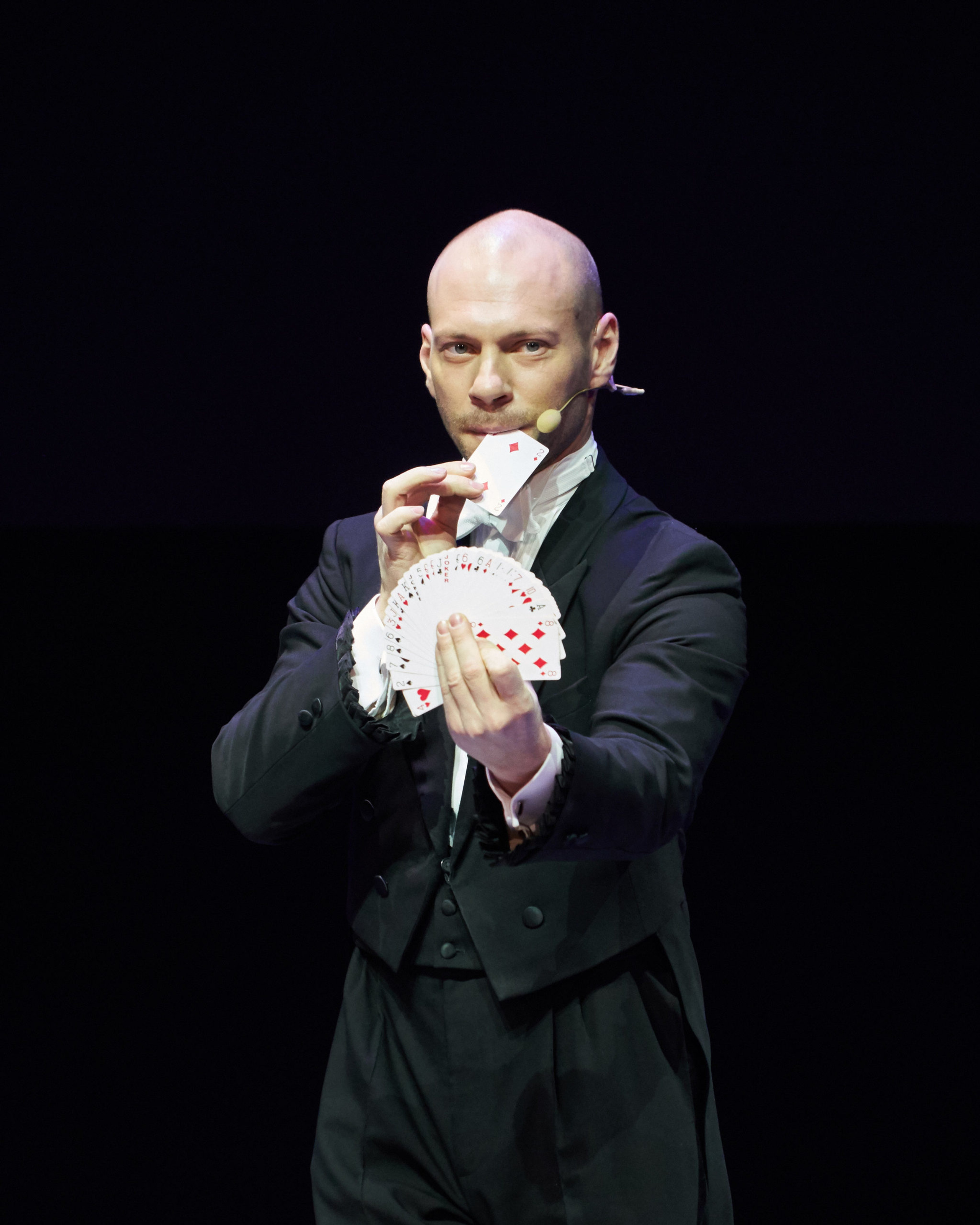 Иллюзионное шоу Артема Щукина в Планете КВН (январь 2020)