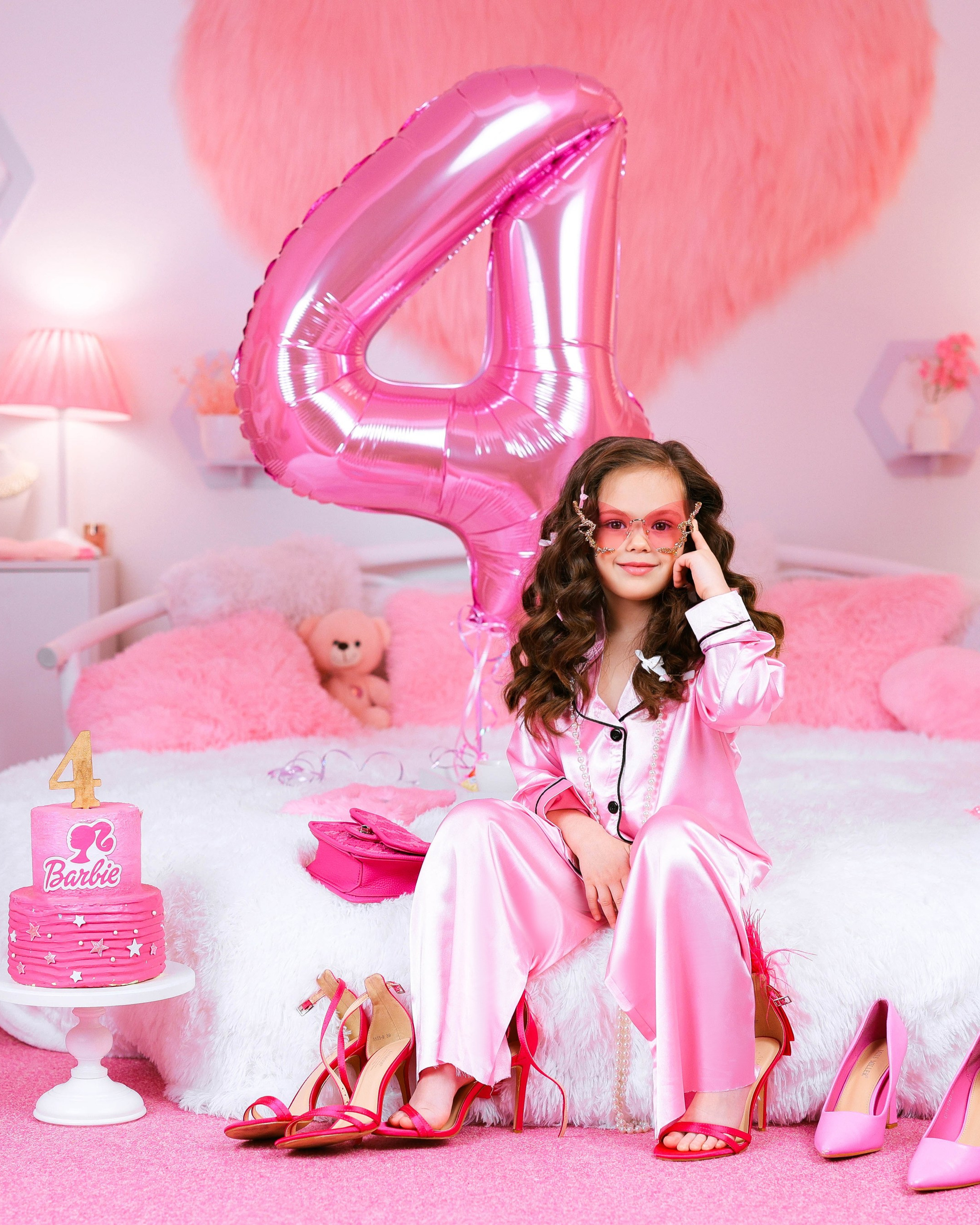 РОЗОВАЯ КОМНАТА