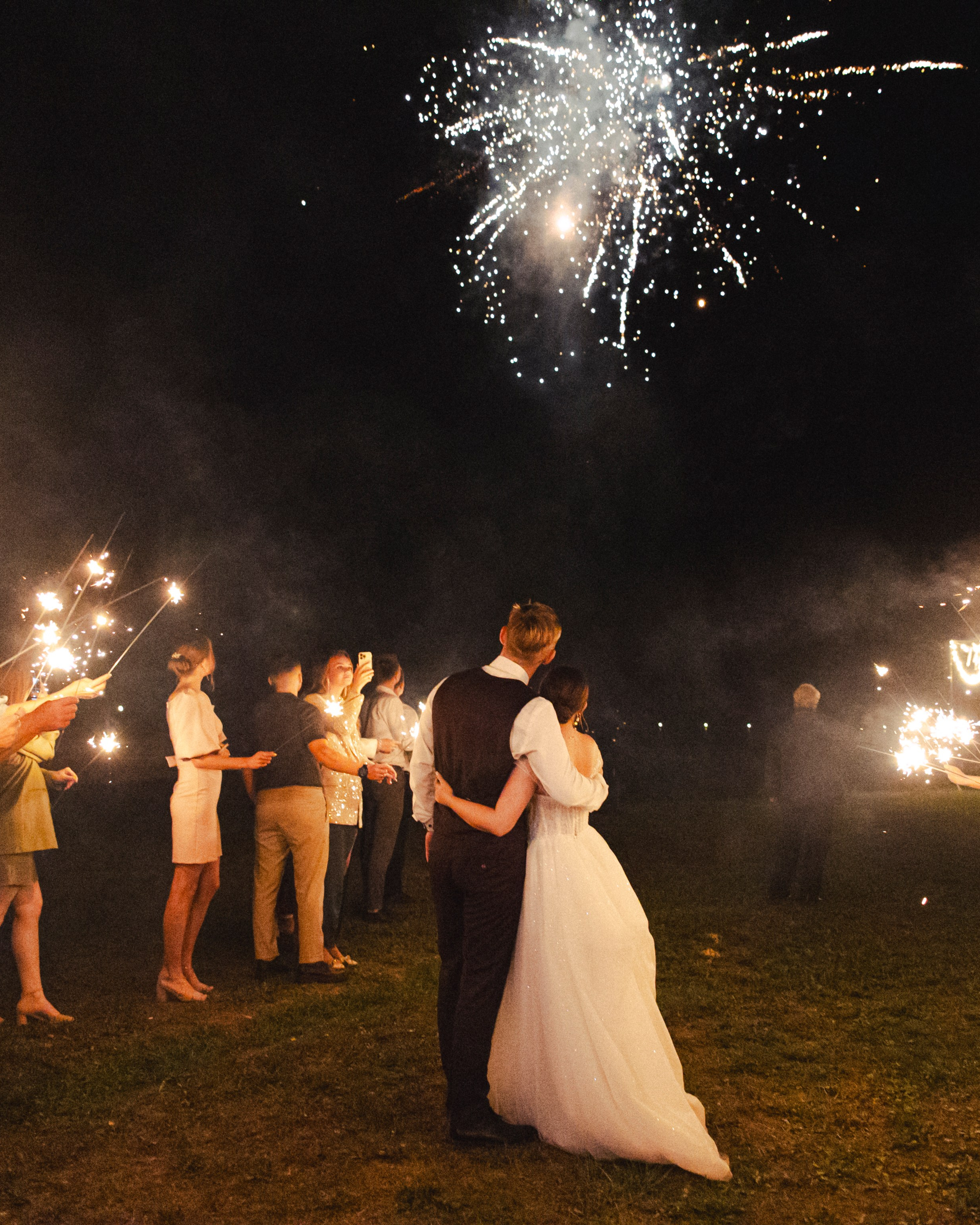 выездная регистрация в Любогорье