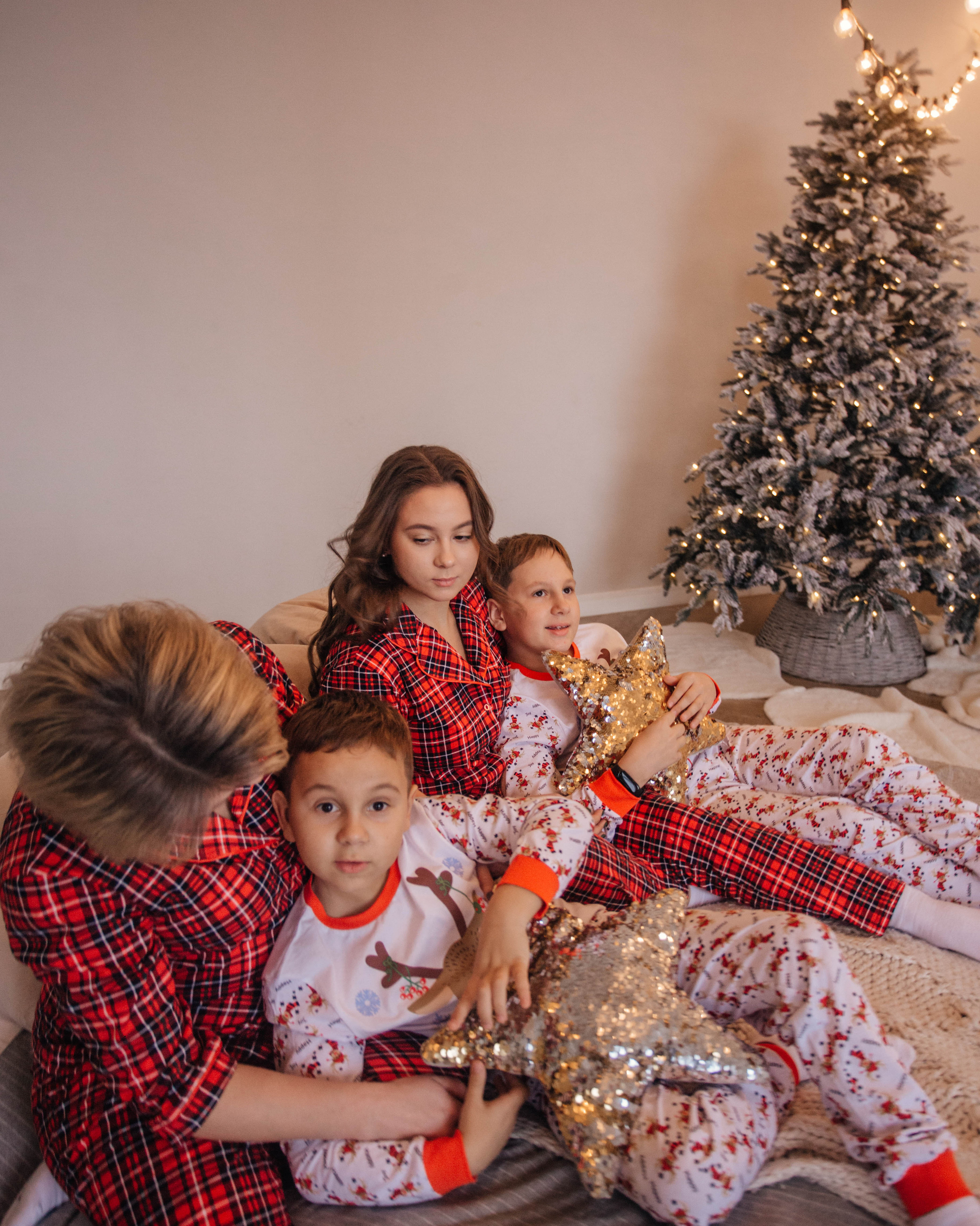 Семейная фотосессия в студии|Виноградовы