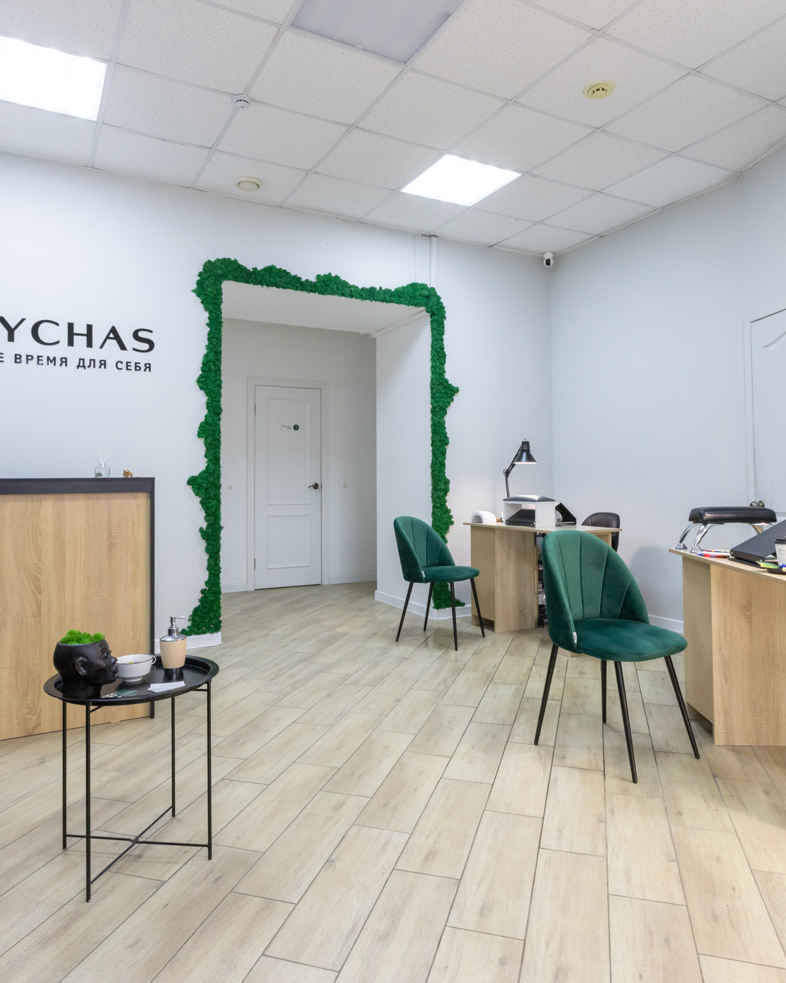 Интерьерная фотосъемка для ногтевого сервиса SEYCHAS