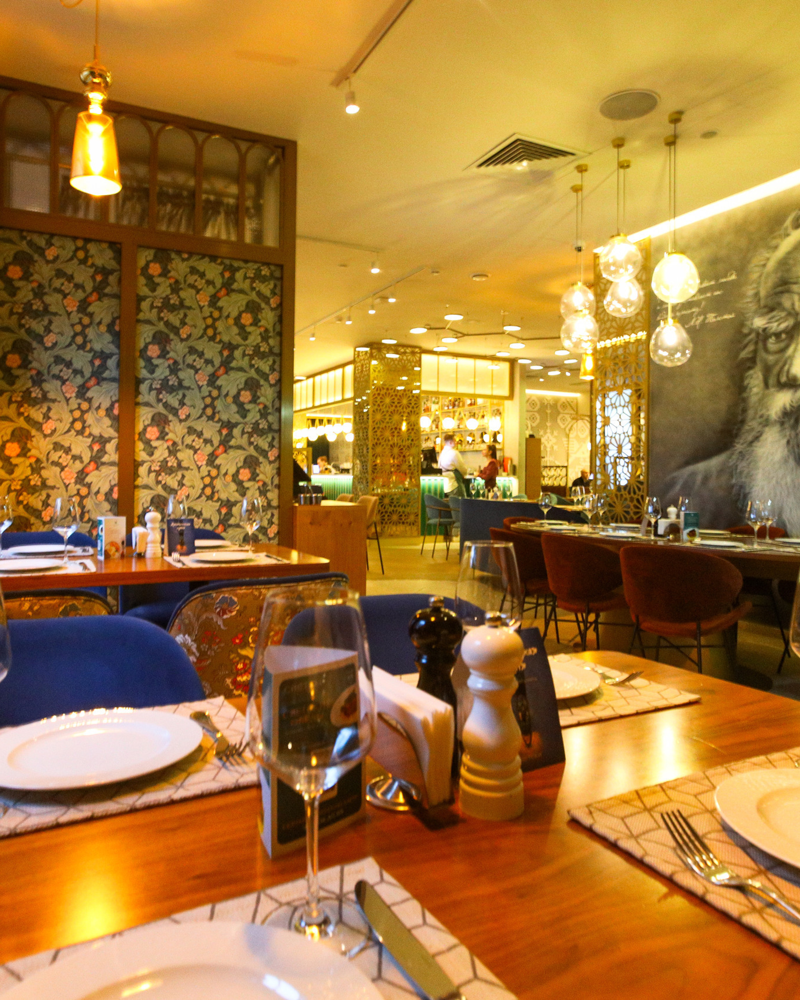 РЕСТОРАН СВЕТСКИ И&nbsp;ХОЛ ОТЕЛЯ АЗИМУТ (я&nbsp;в&nbsp;гостях, не&nbsp;запланированная фотосъемка)