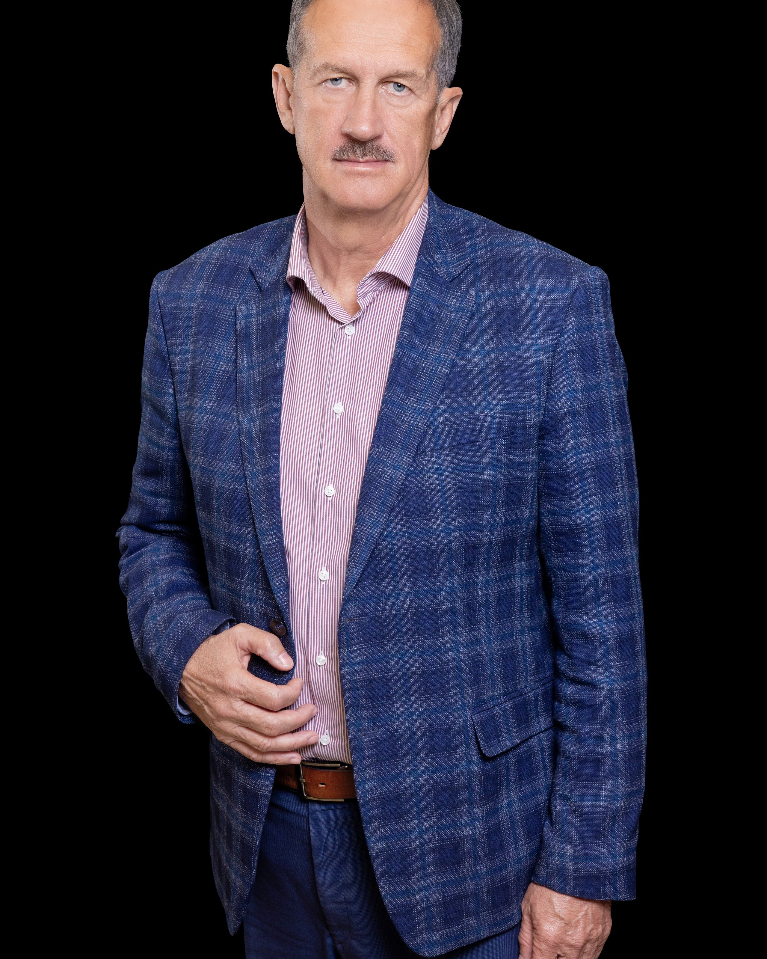 Деловой портрет директора винокуренного завода