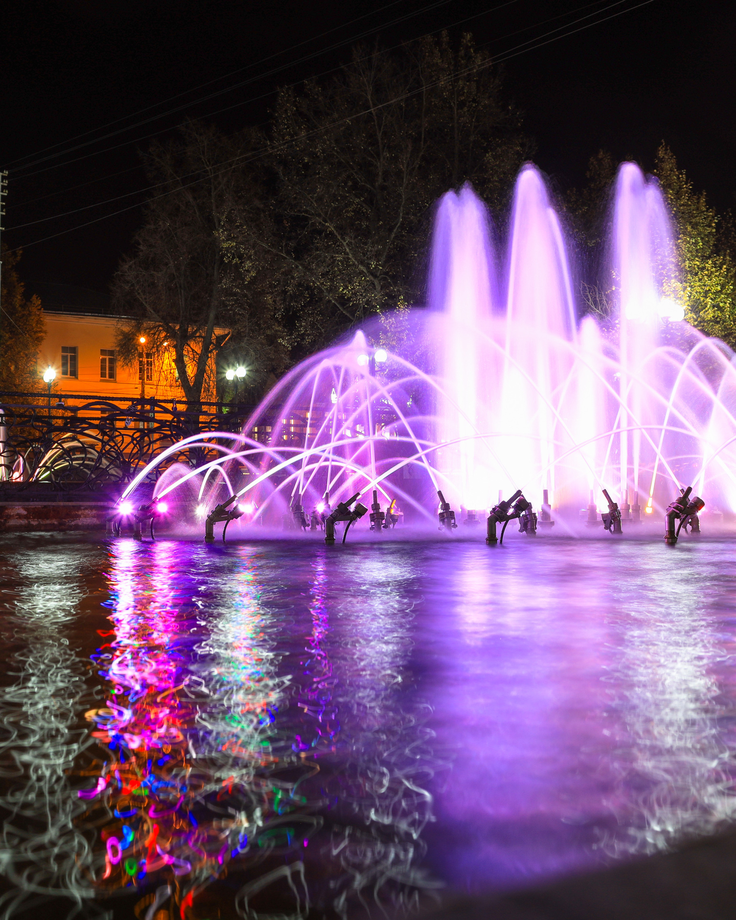 Тульский Драматический Театр, Аллея фонтанов.