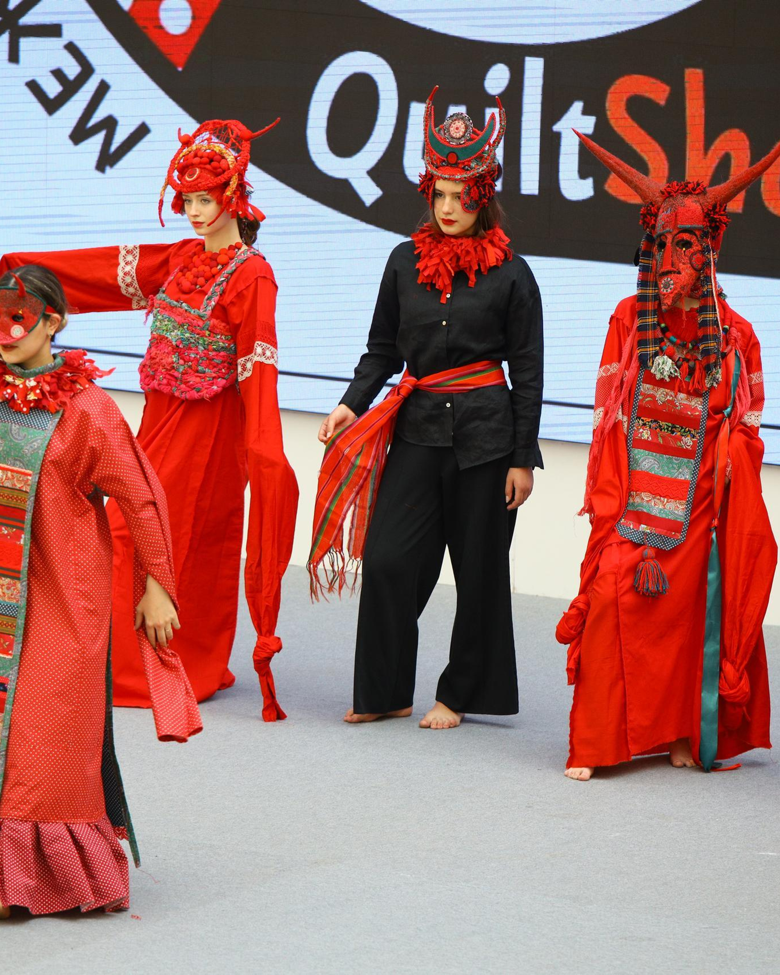 Показ одежды на&nbsp;выставке-ярмарке «ШЕДЕВРЫ ЛОСКУТНОГО ШИТЬЯ» г.&nbsp;Москва