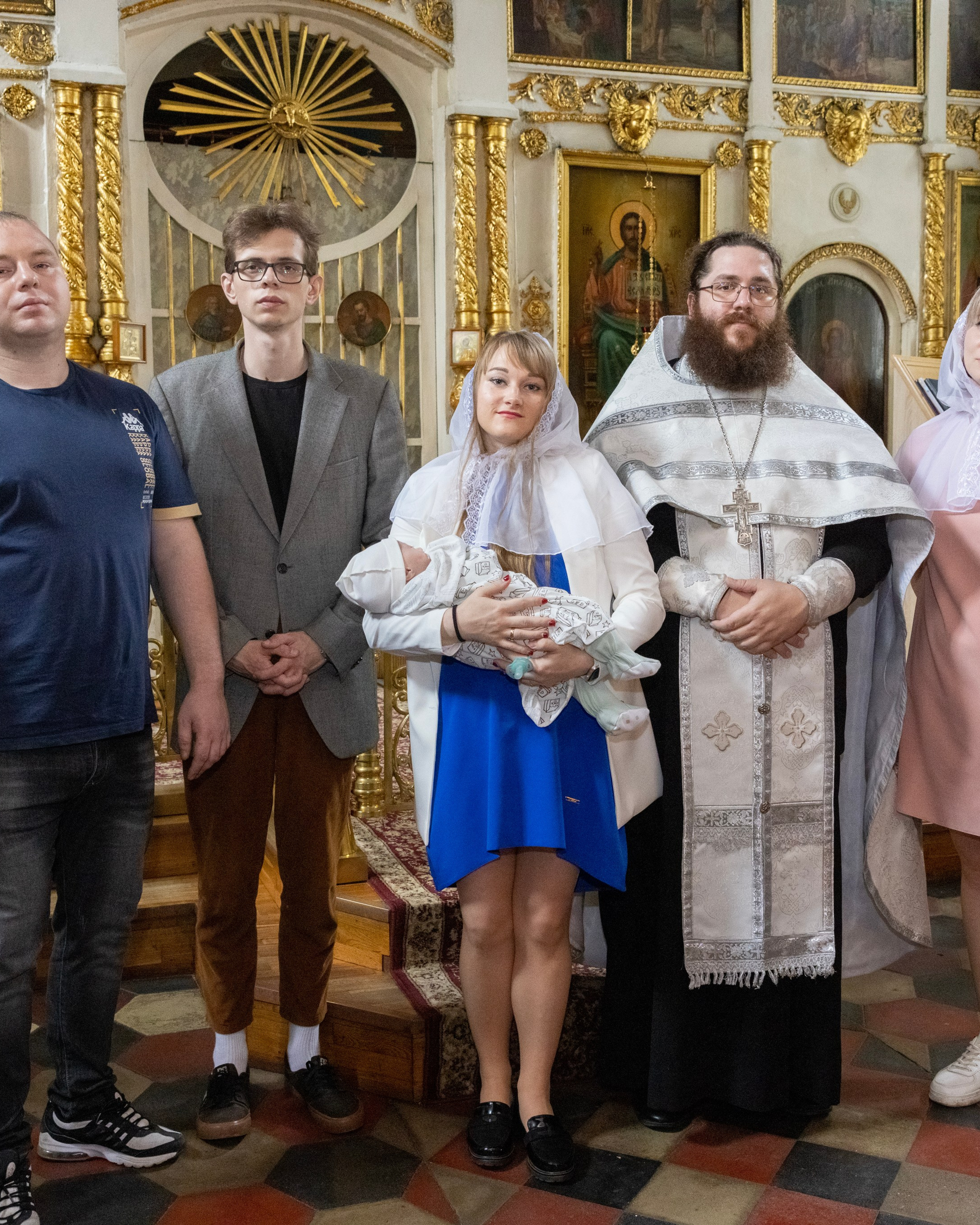 Образец репортажа крещения оригиналы, без искажений, без вспышки, светосильная оптика!