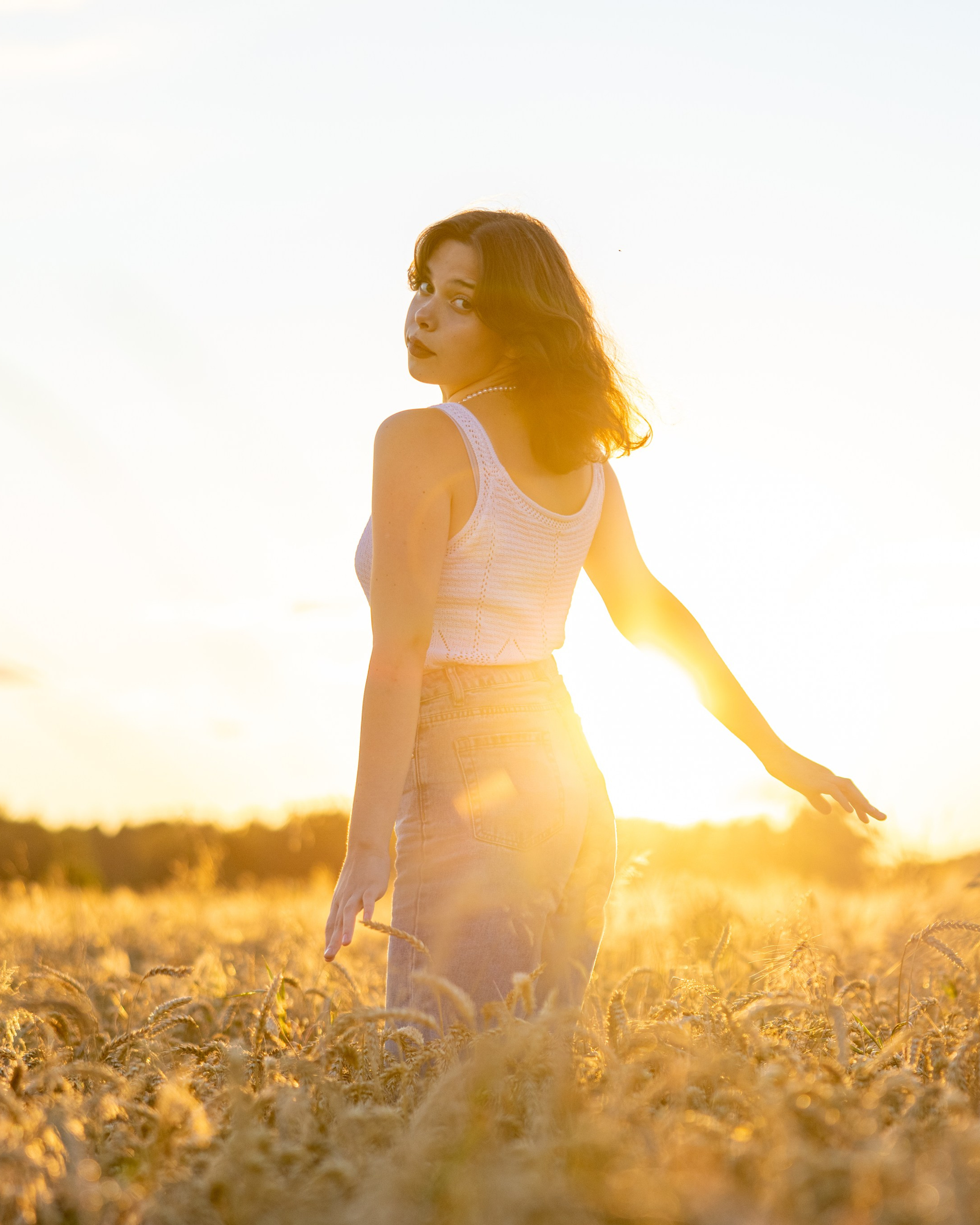В&nbsp;пшеничном поле на&nbsp;закате.