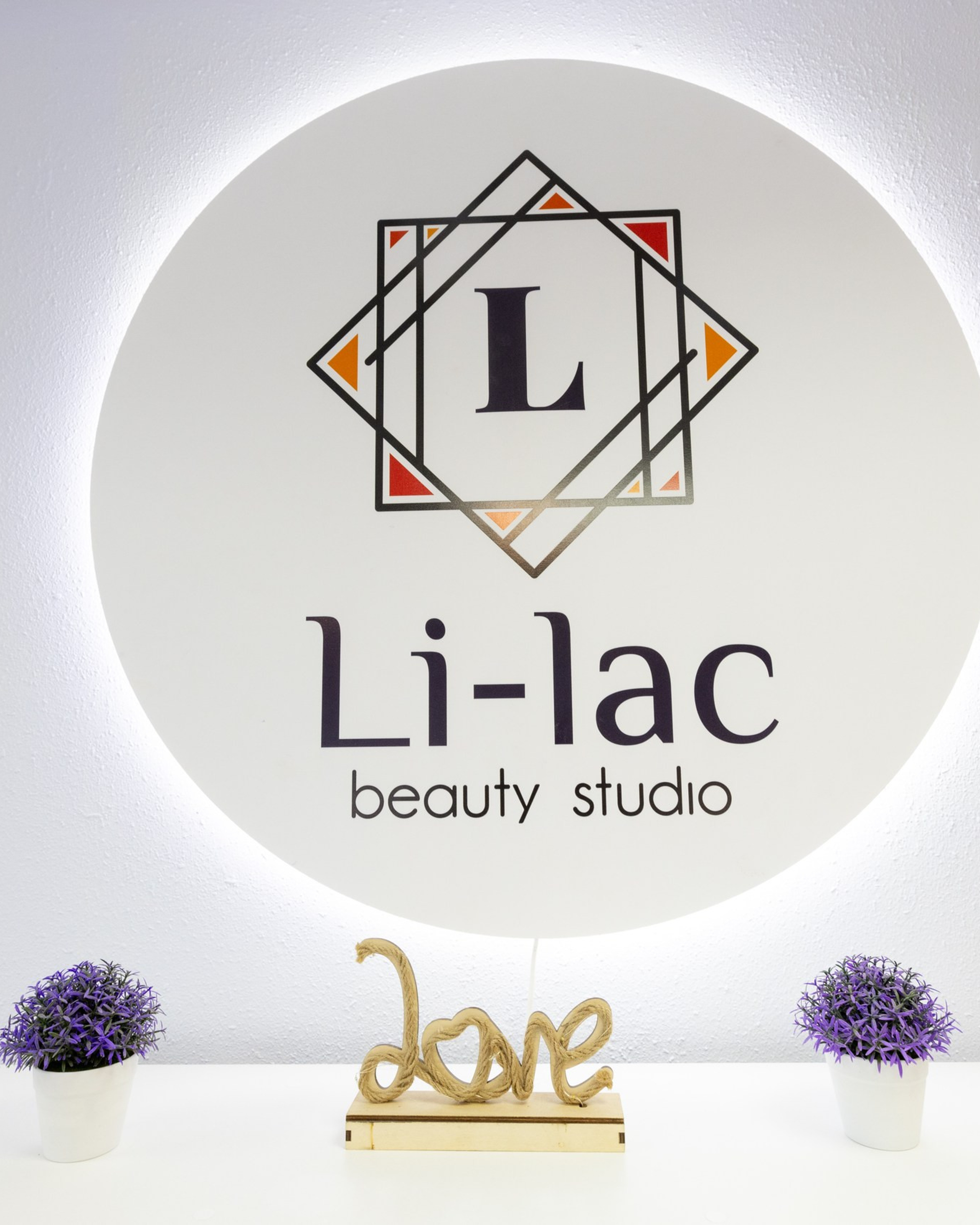 «Li Lak» Школа маникюра и&nbsp;педикюра