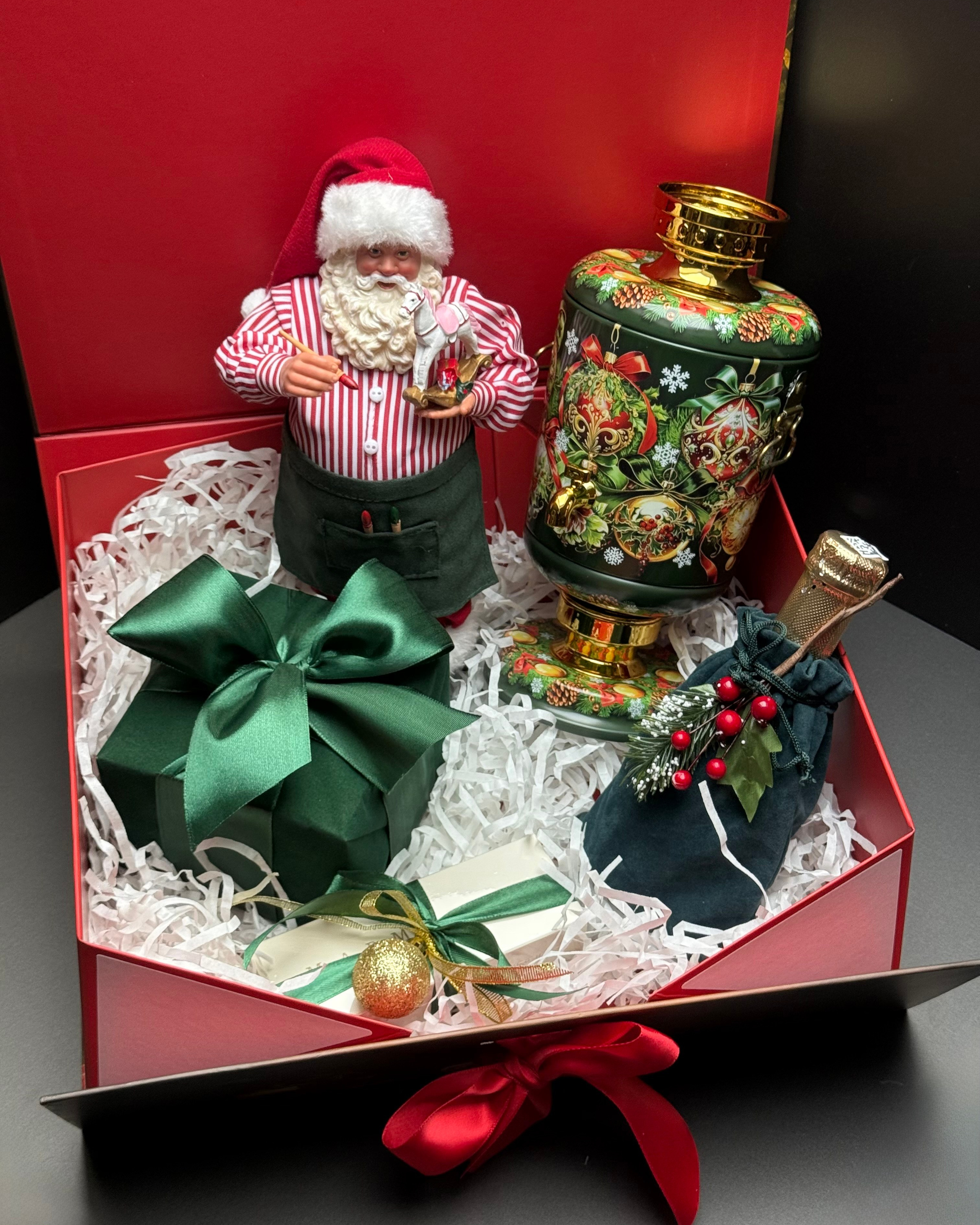 «Санта — чаепитие»