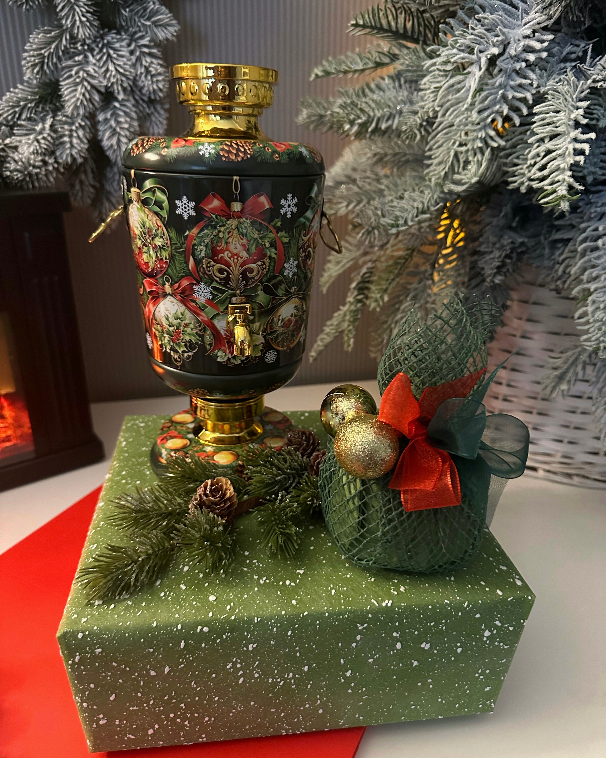 «Русские традиции Семейного чаепития» (красный)