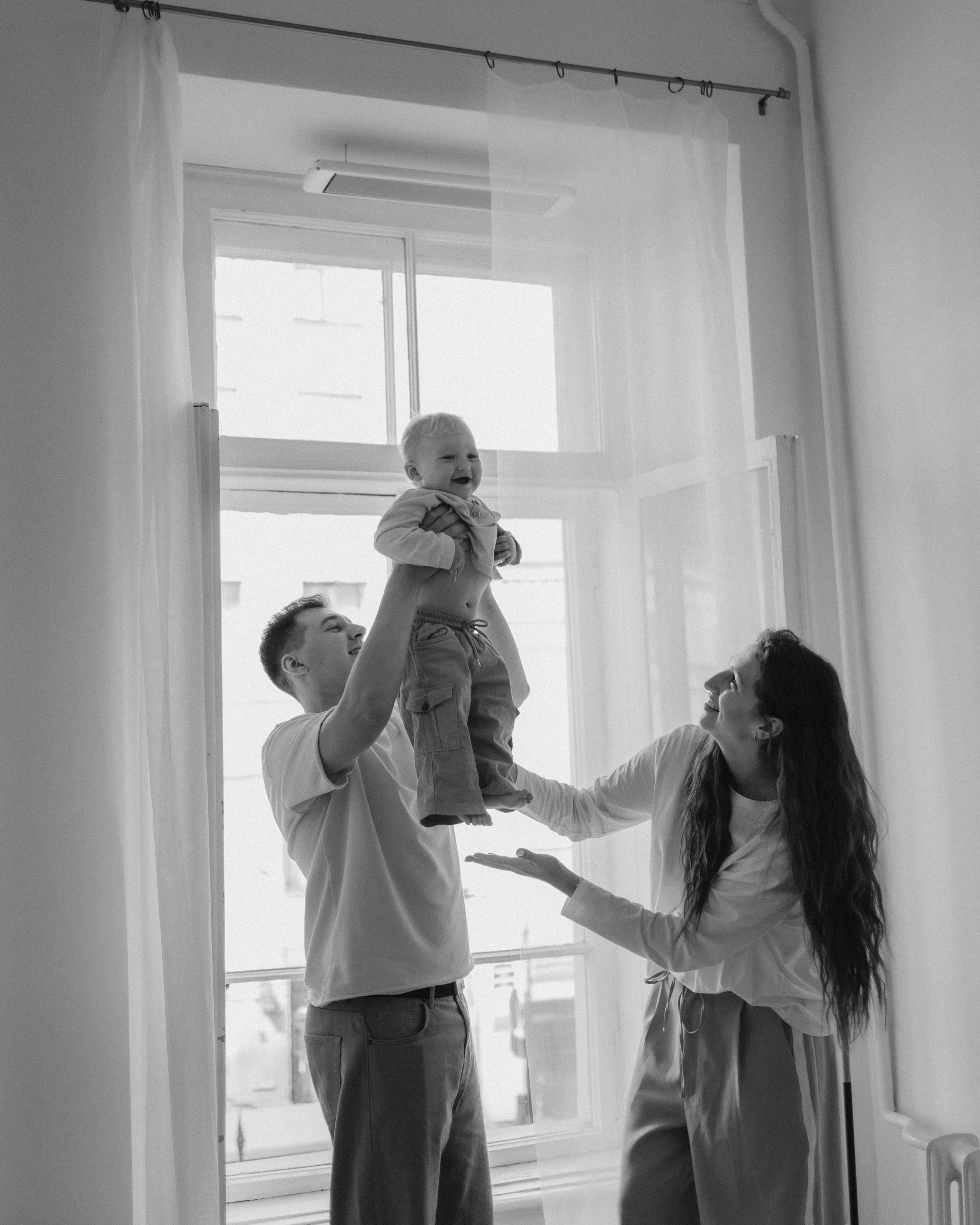 Яна, Дима и малыш Мирон