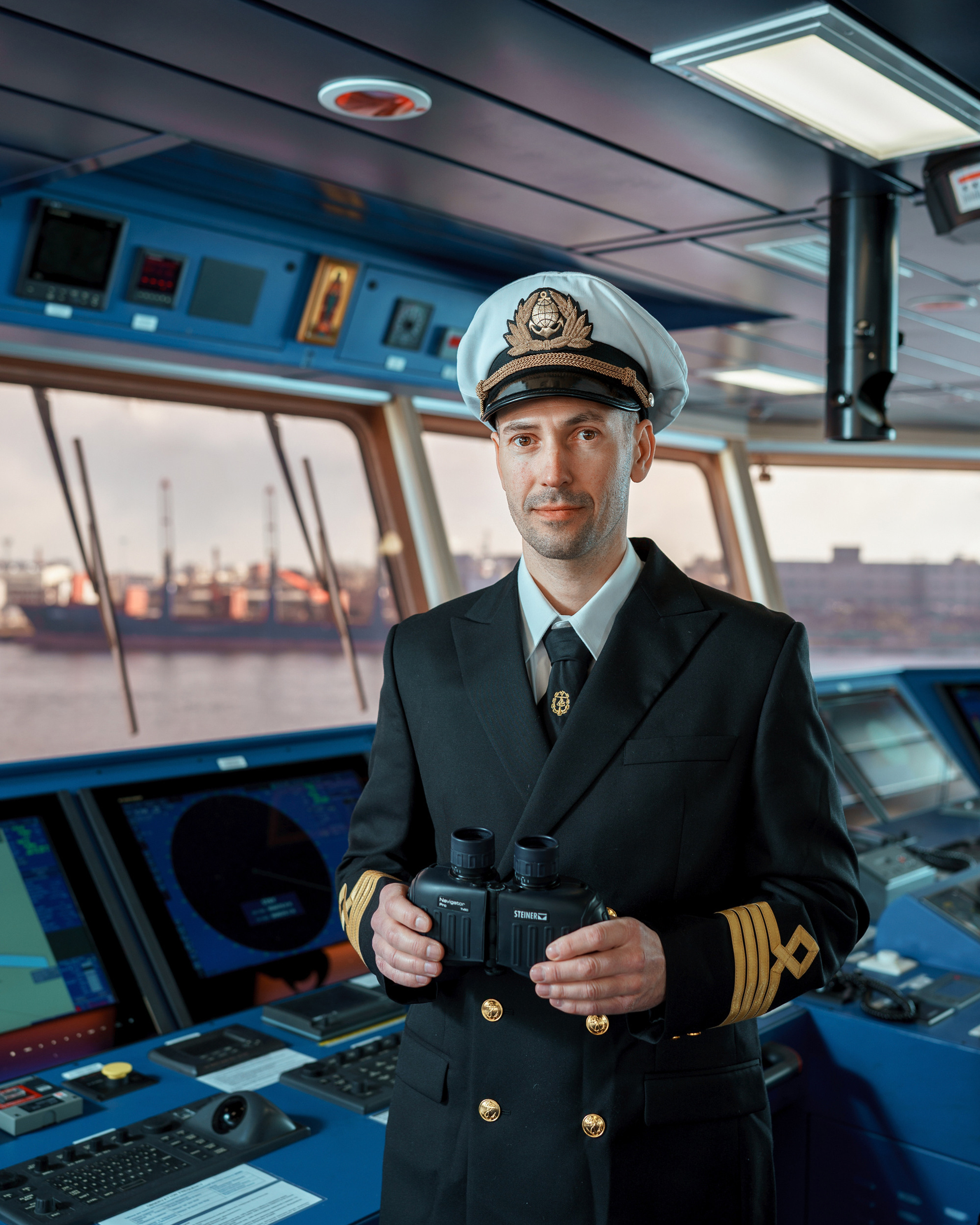 Судно Дмитрий Менделеев