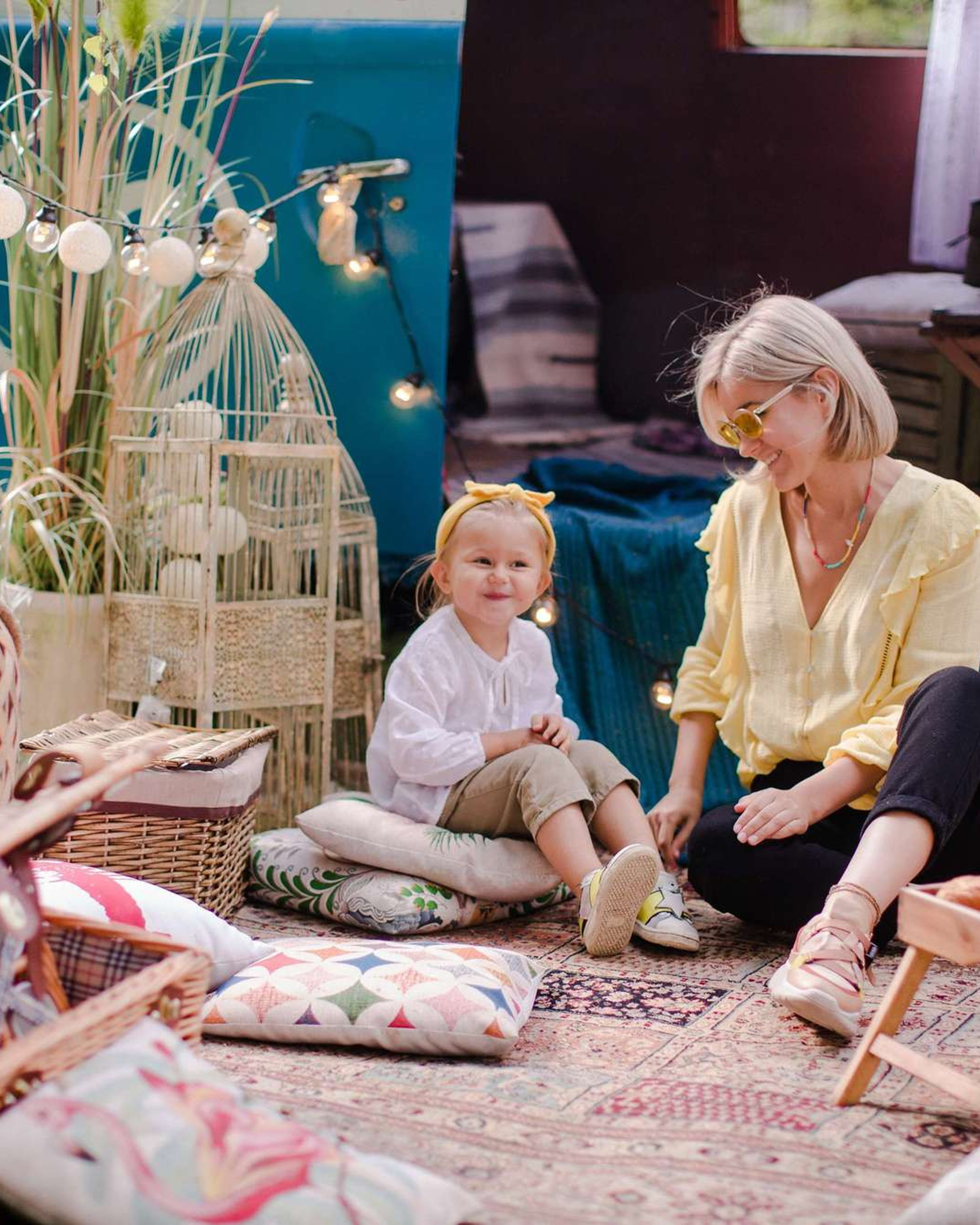 Алена и Мира