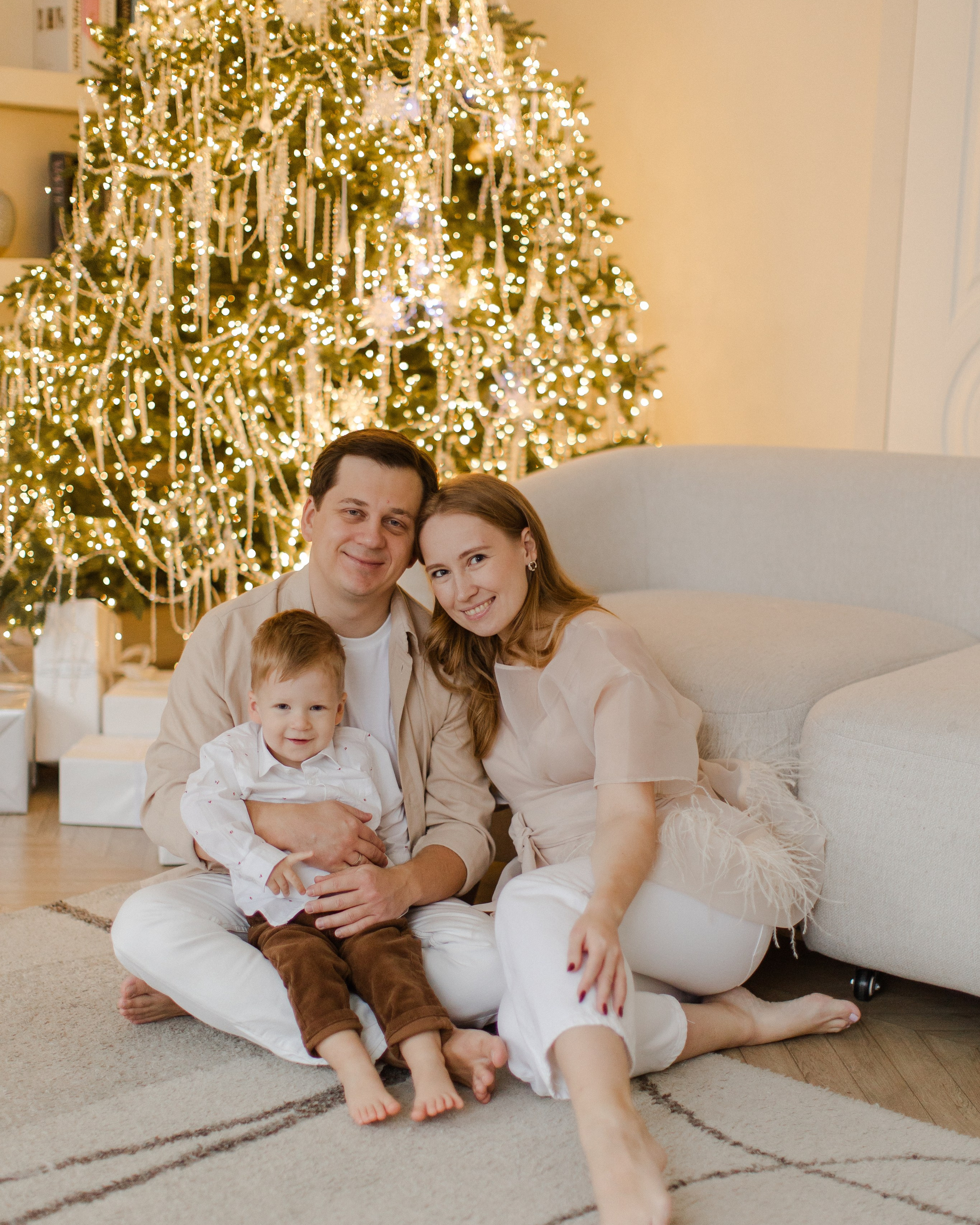 Катя с семьей