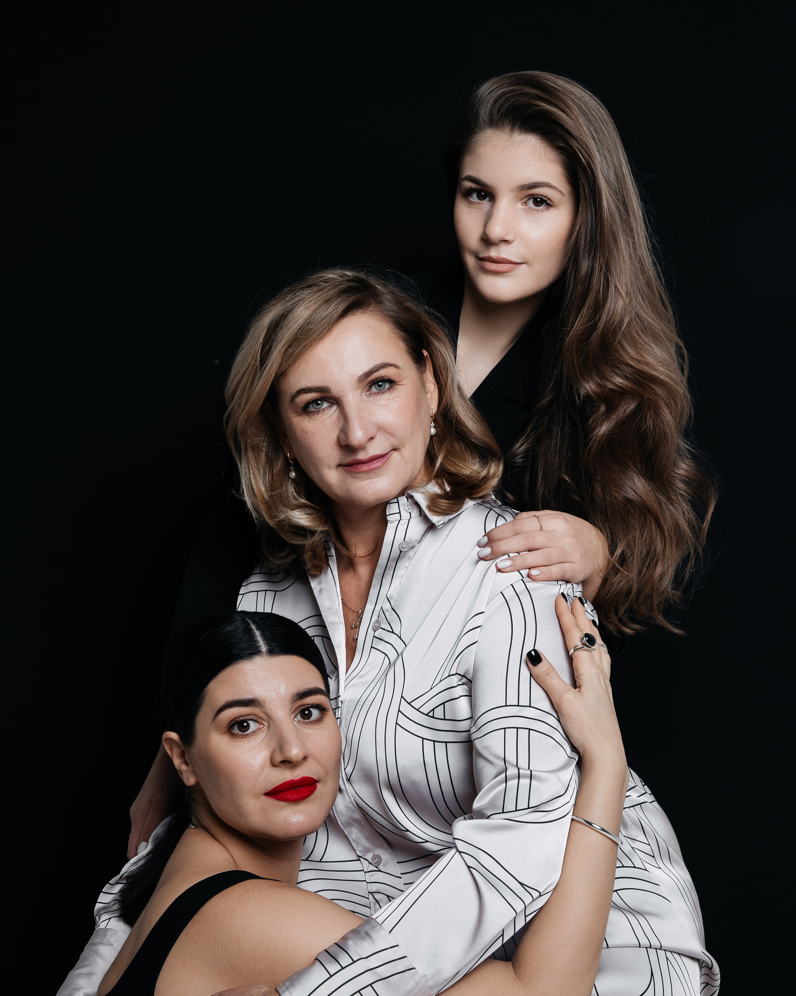 Юлия, Светлана, Александра