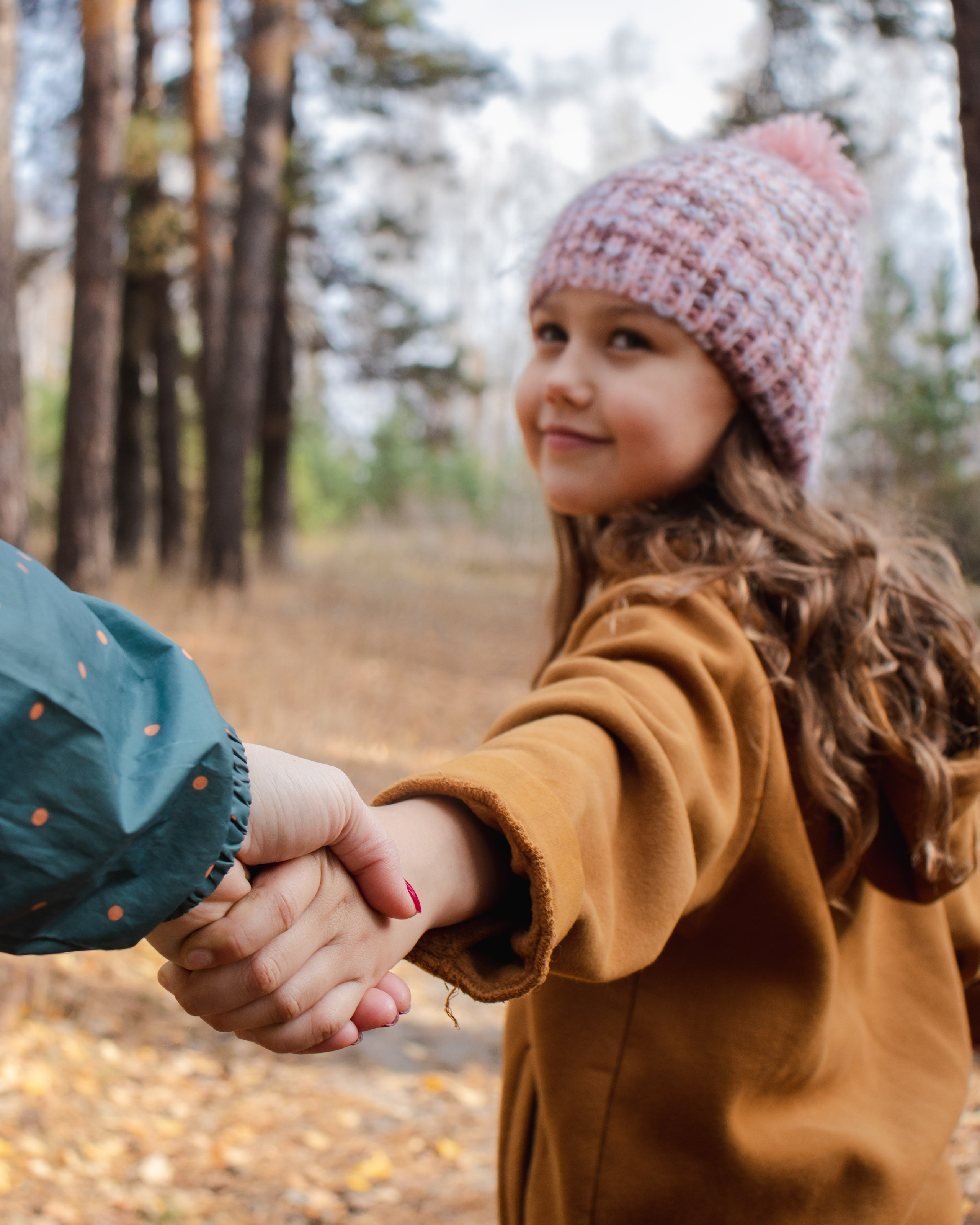 Прогулка мамы и дочки