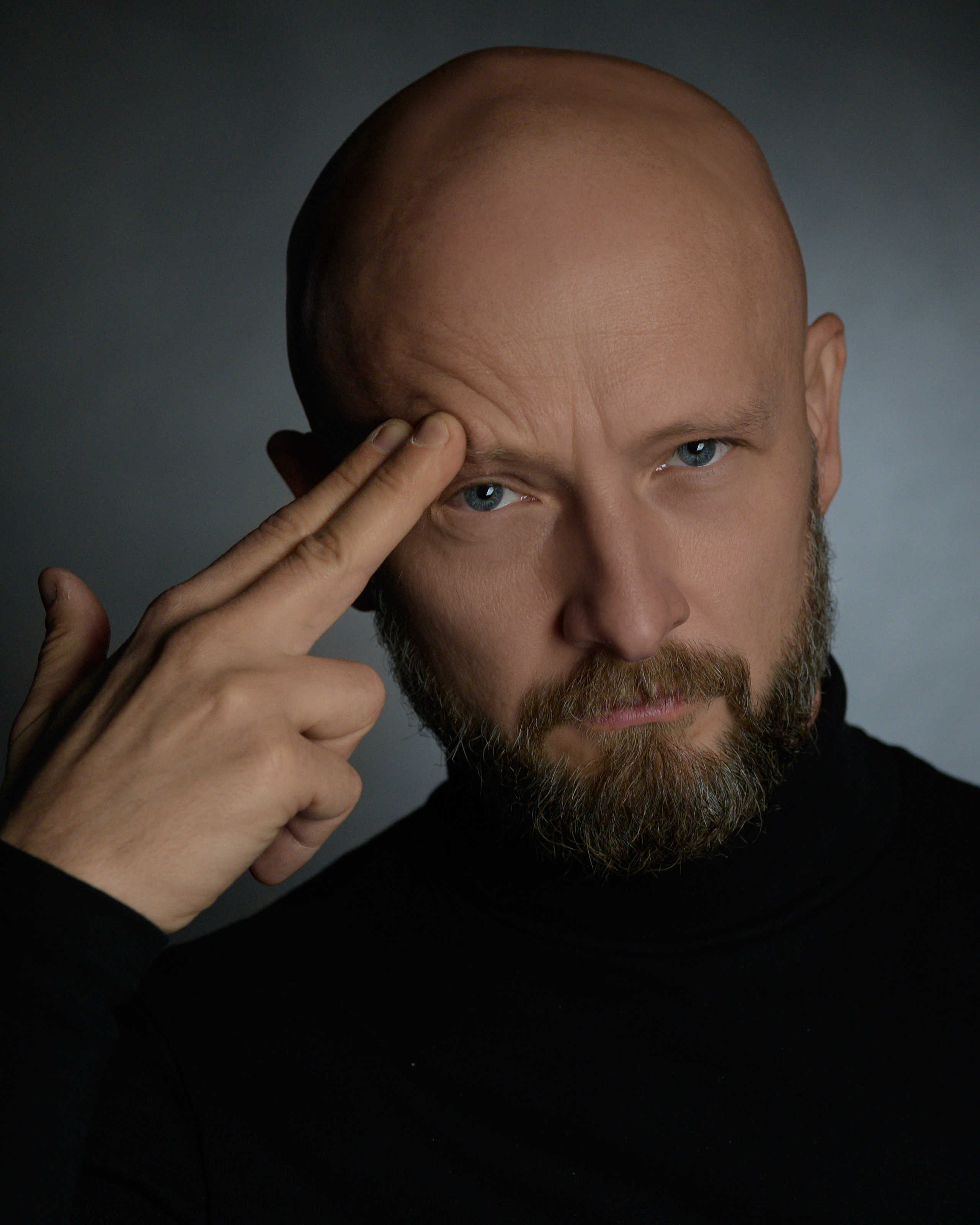 Сдержанный стиль Олега