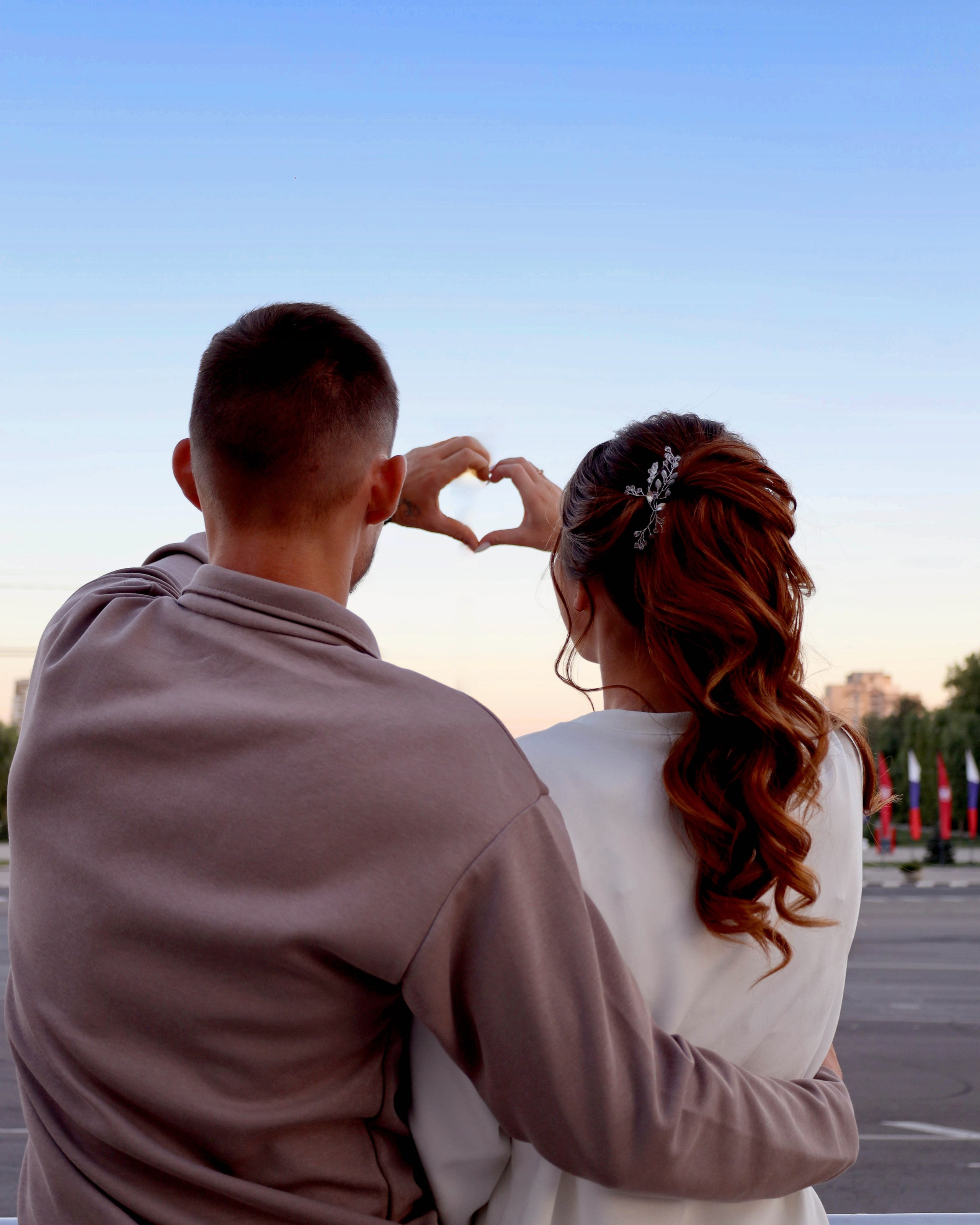 знакомство с молодоженами