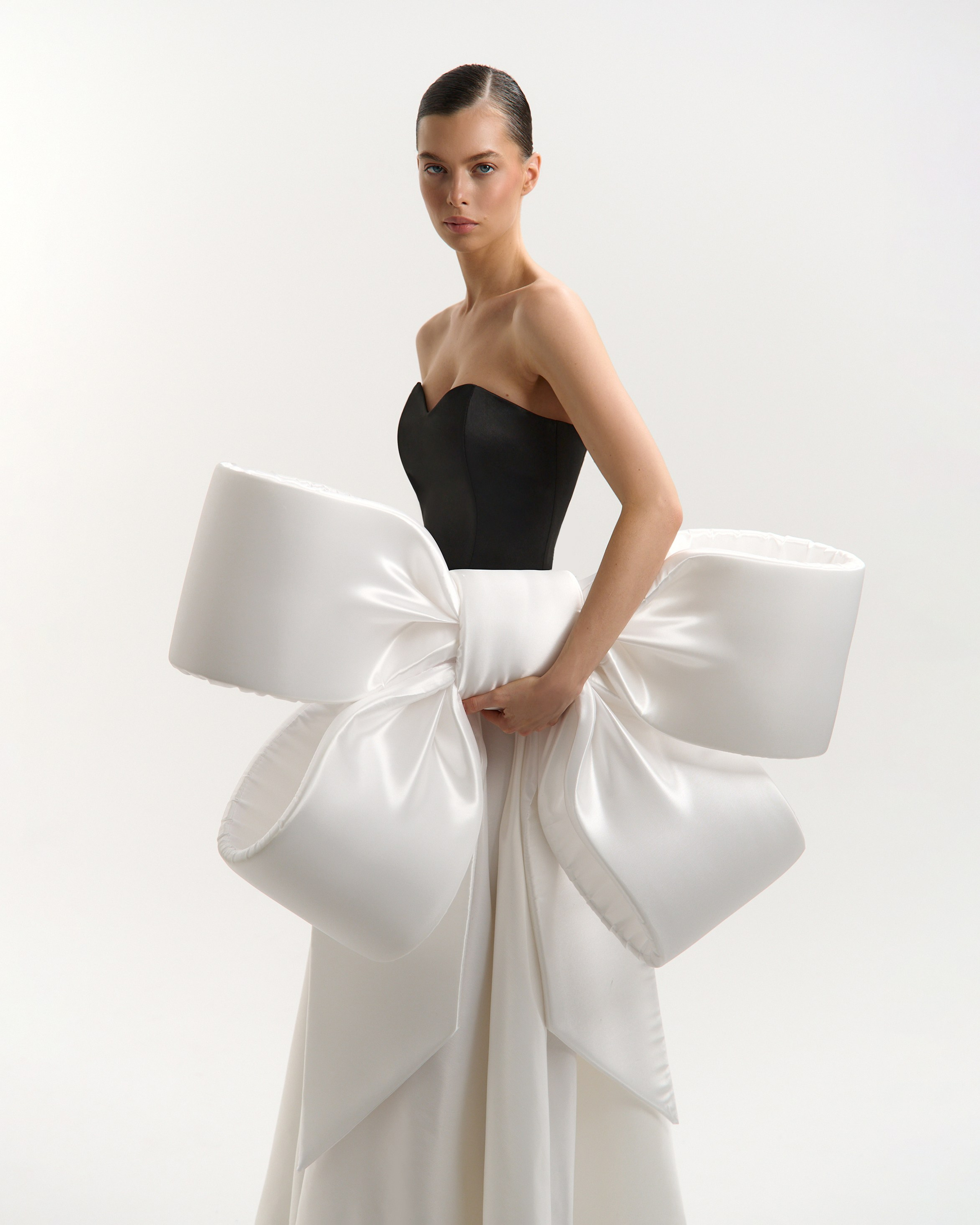 BELOE ZOLOTO NEW YEAR'25 LOOKBOOK