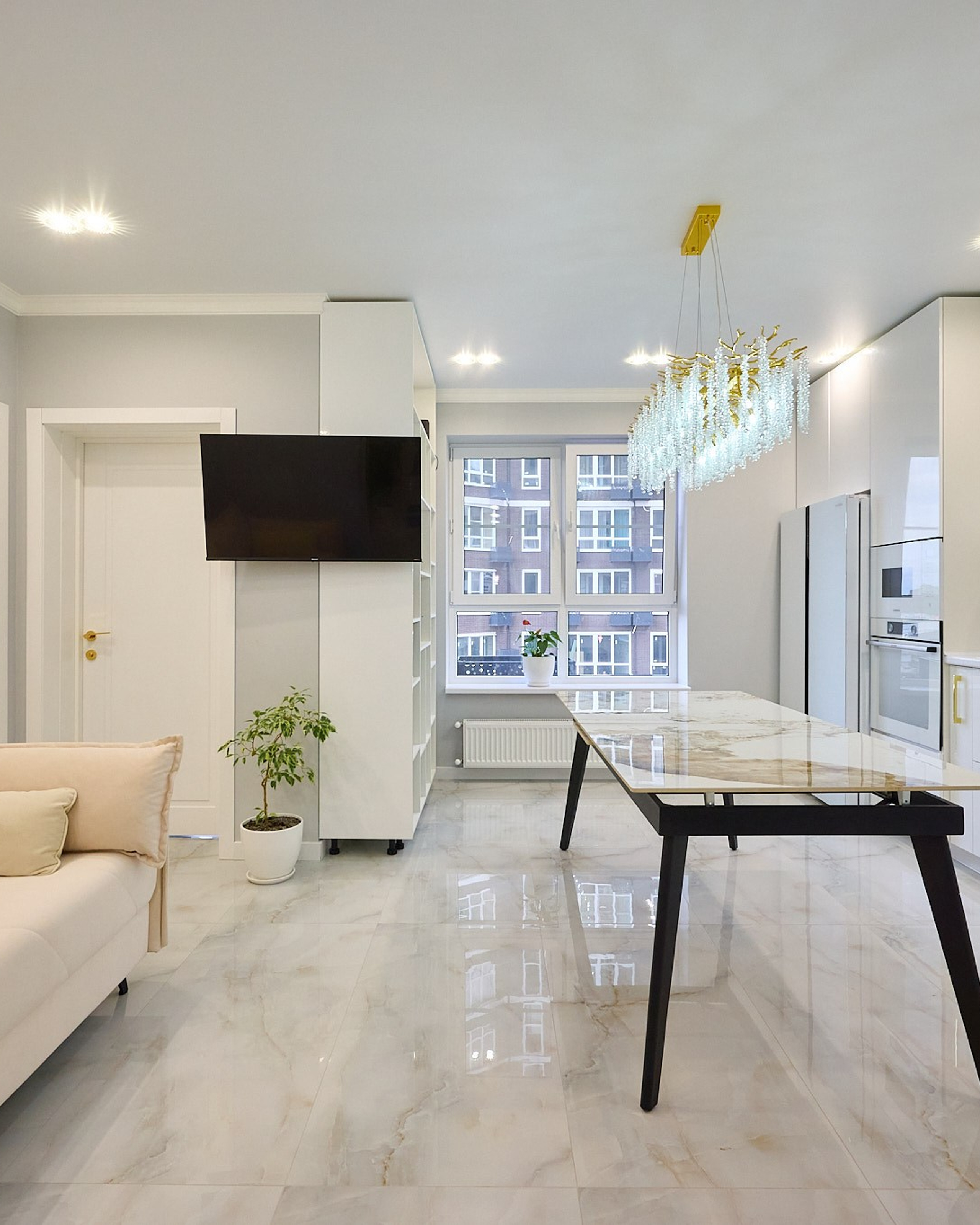 Квартира 83