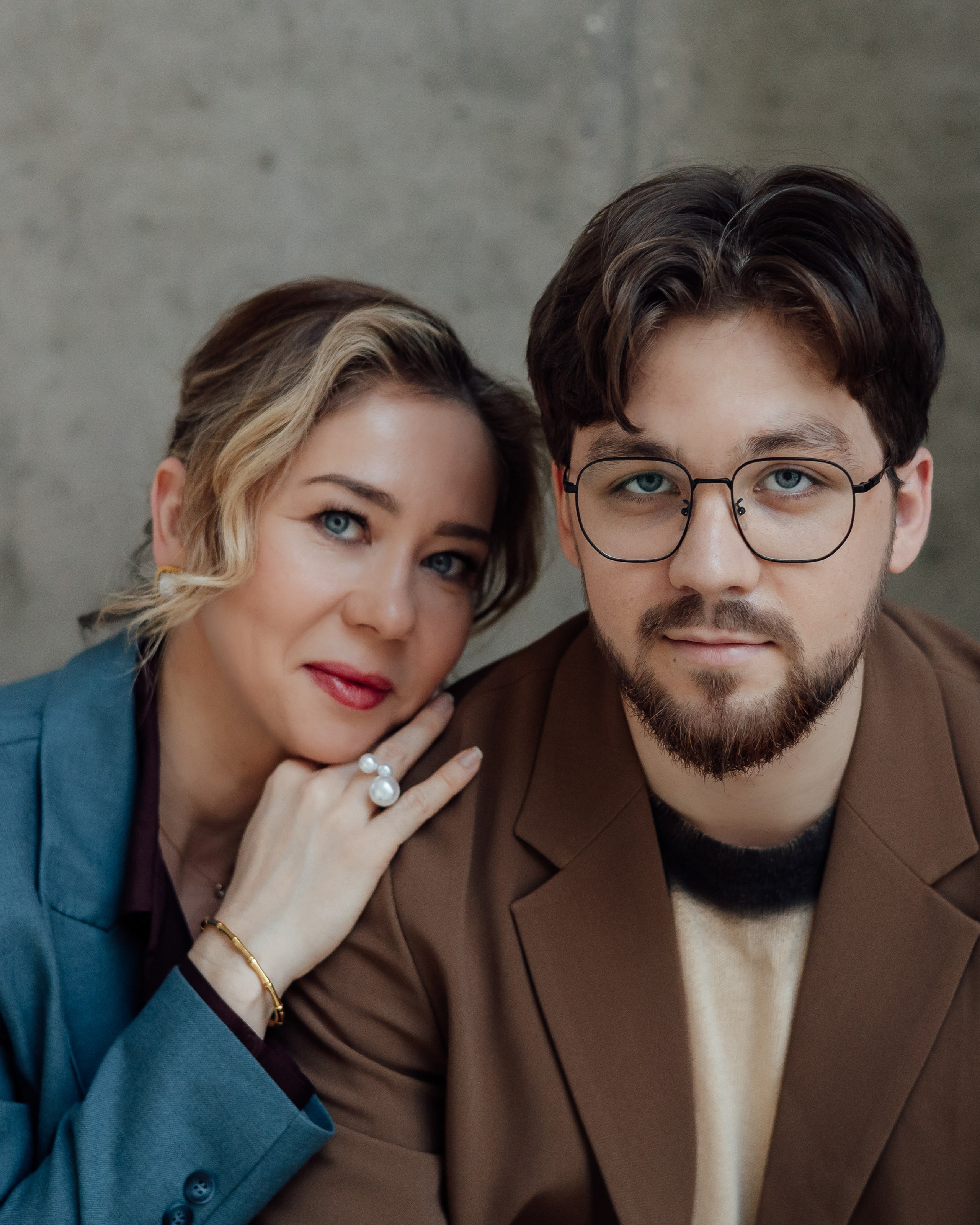 Юлия и Данила. «Пять граней силы». Семейная фотосессия мама и взрослый сын.