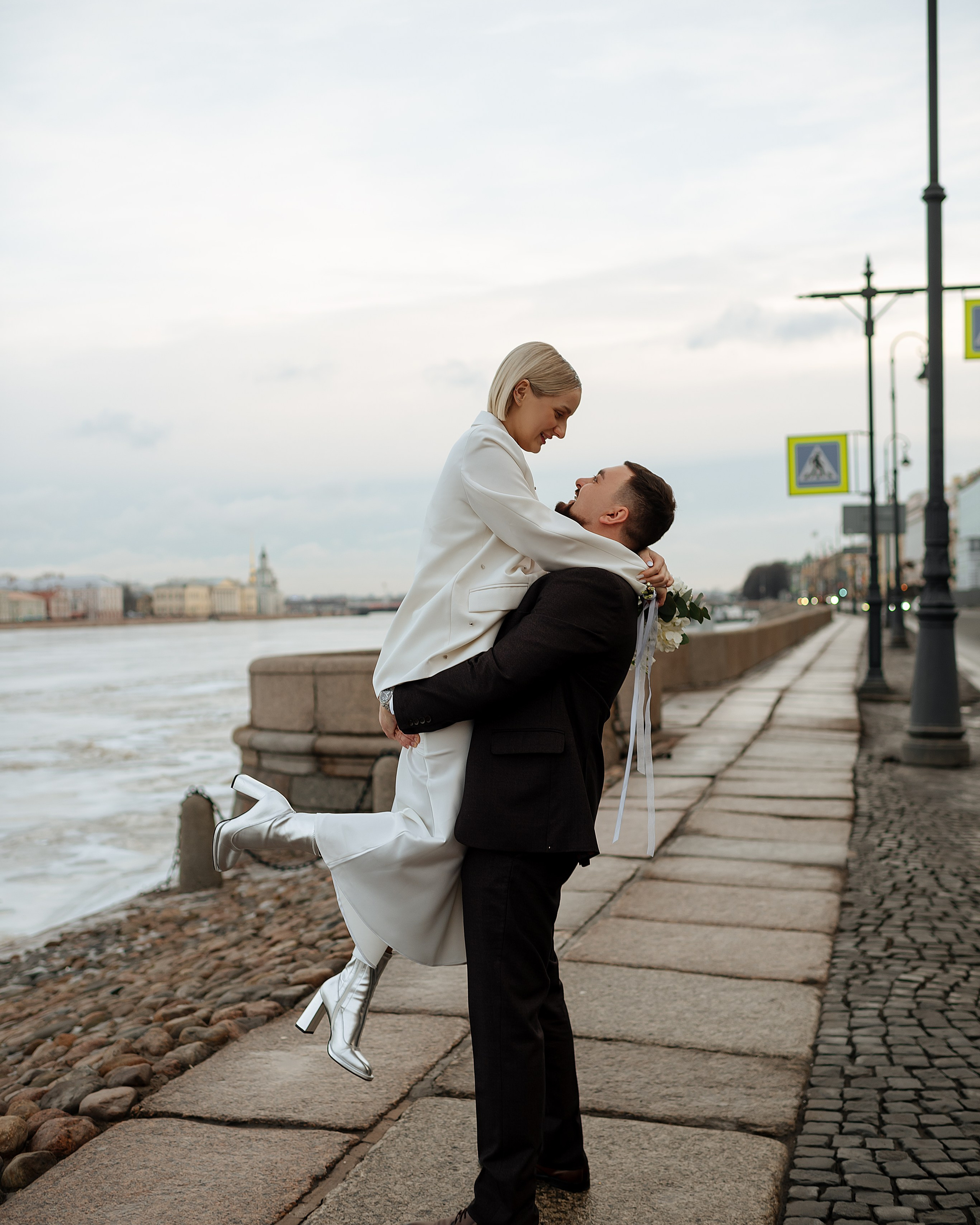 Прогулка и загс