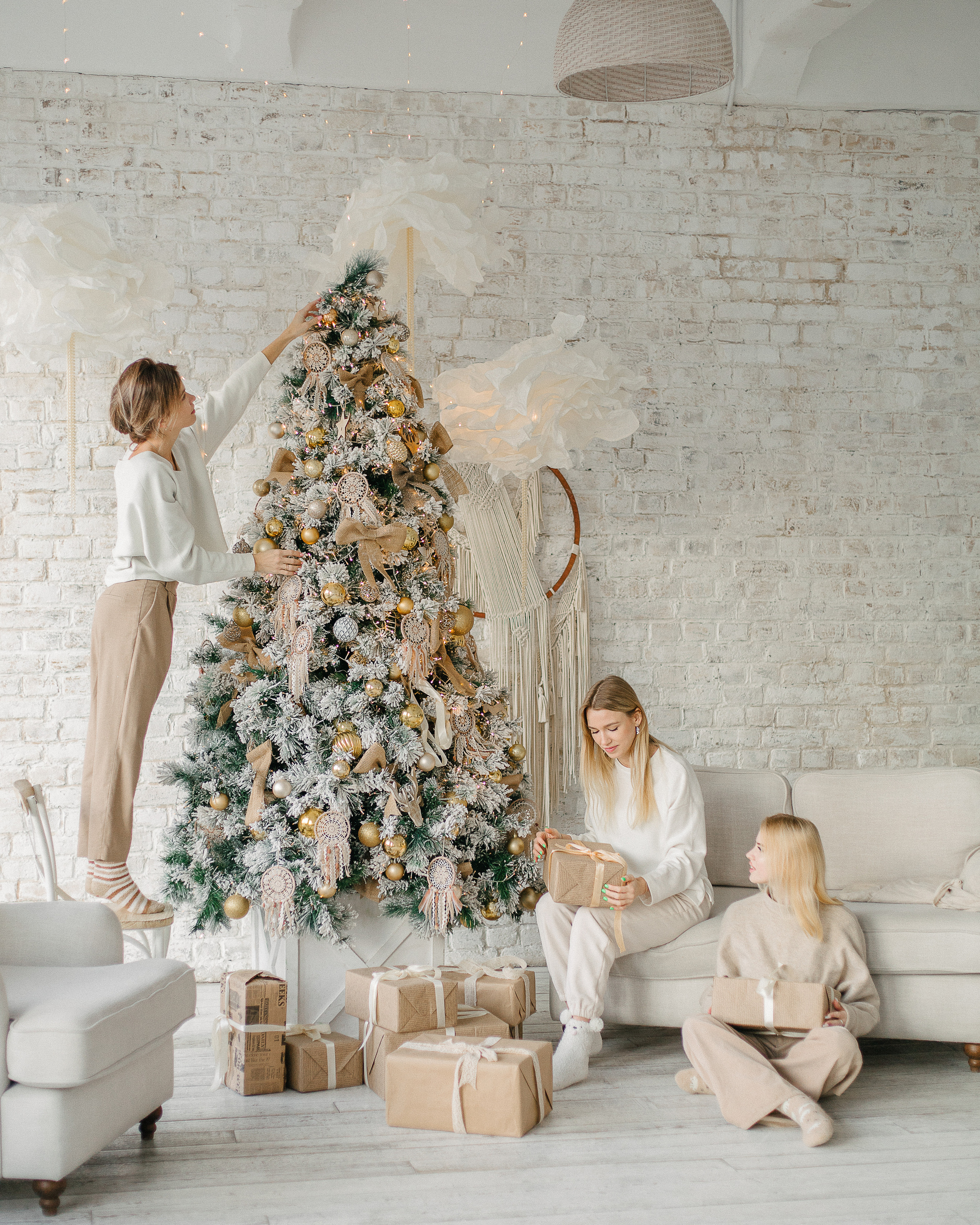 Сестры — Катя, Таня и Оля