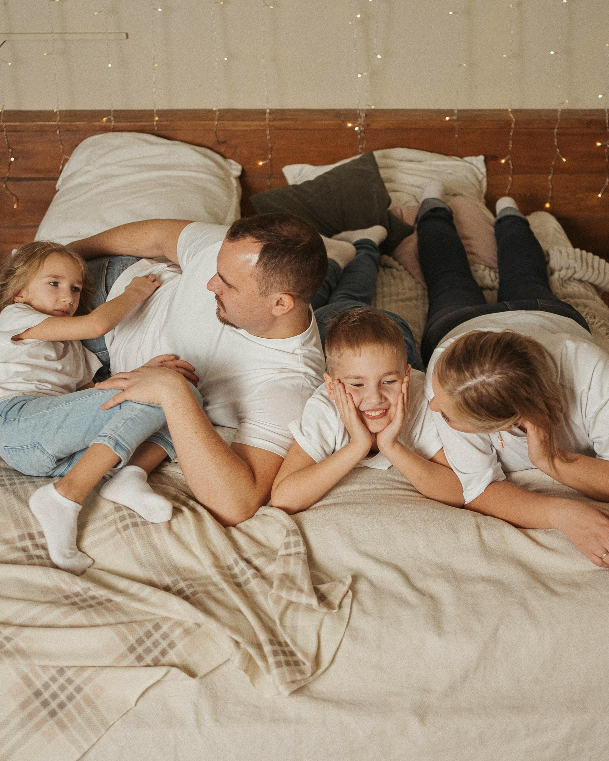 Новогодняя история: Луиза и Паша, Камелия и Тимофей