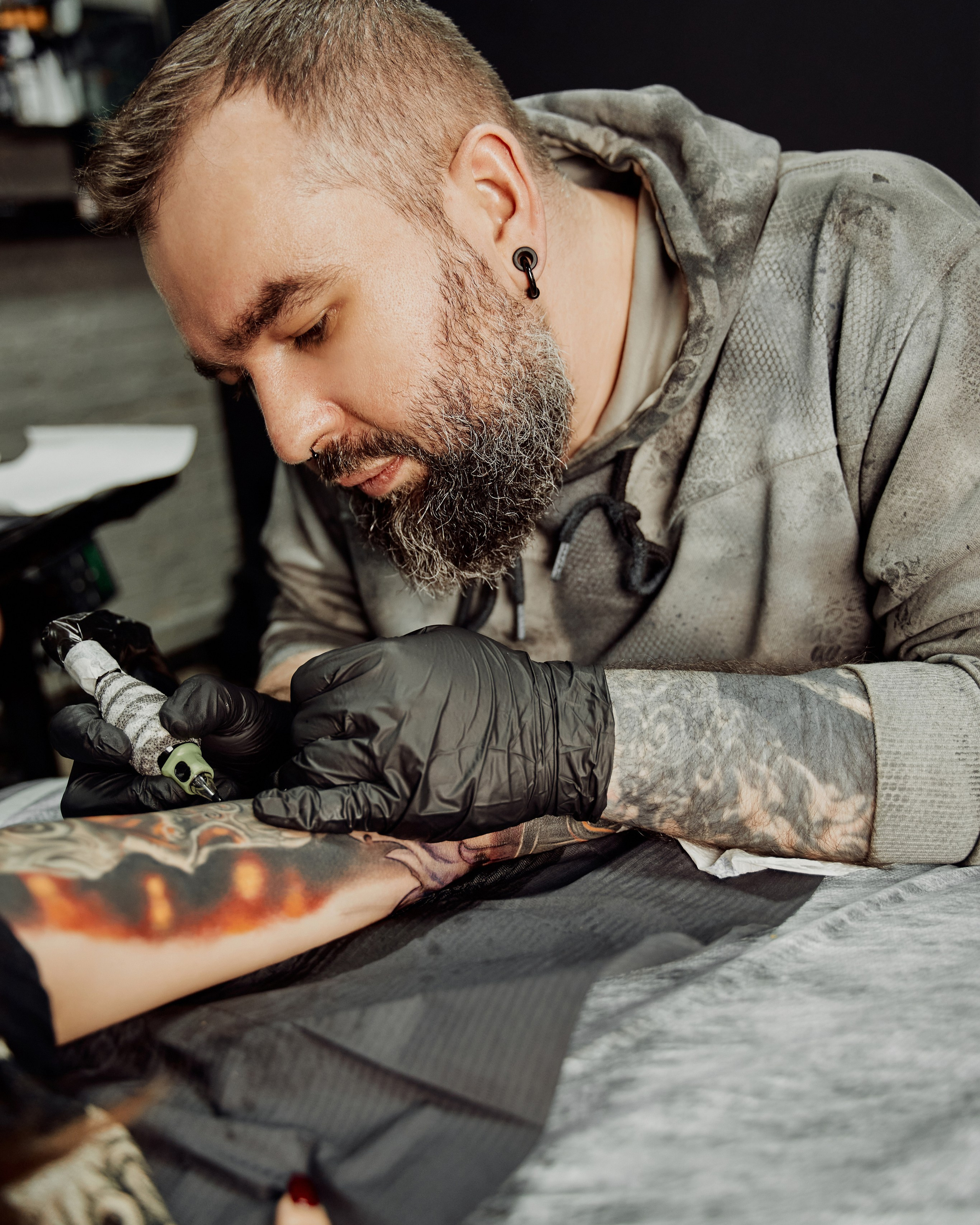 Тату-мастер