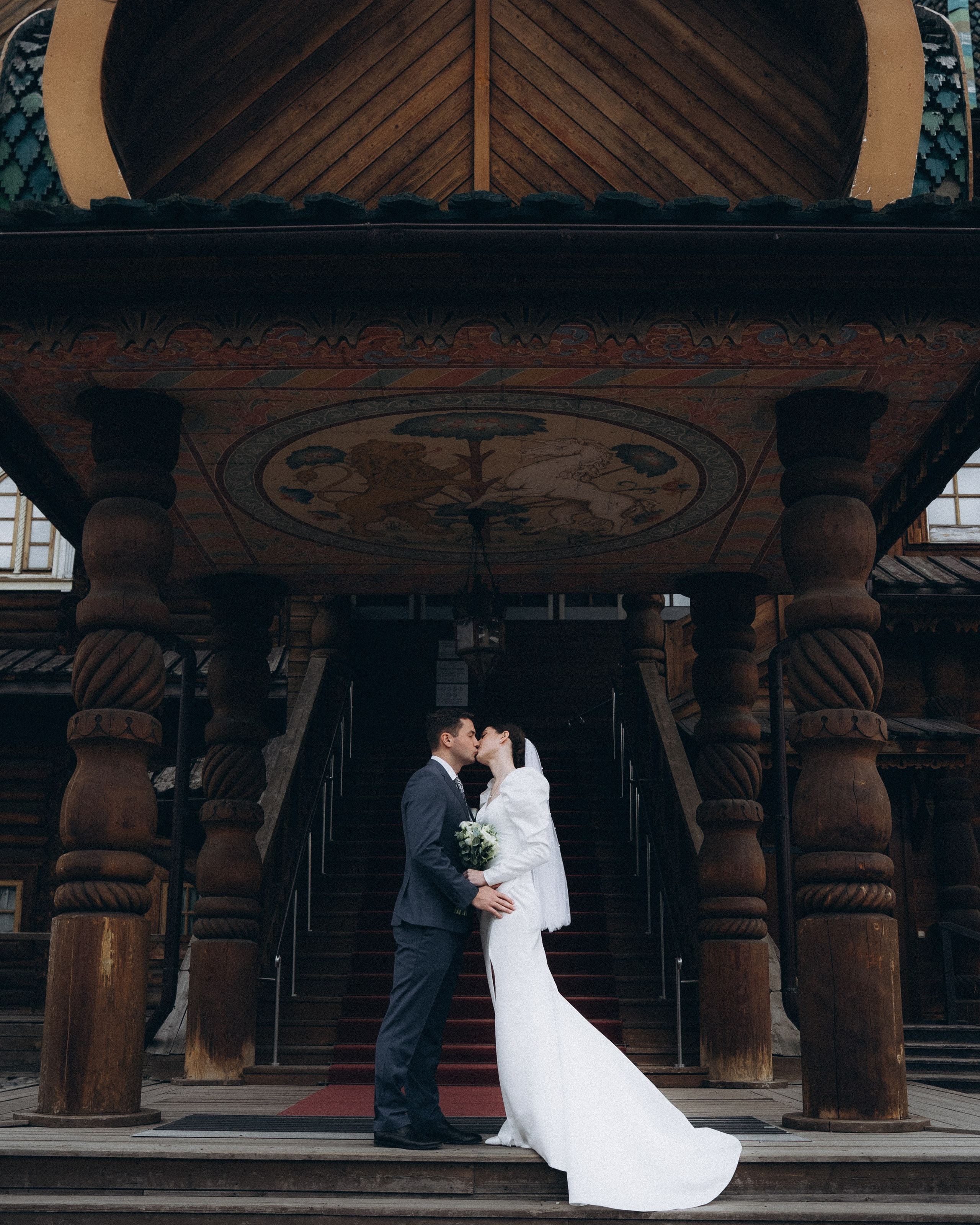 Регистрация и свадебная фотосессия в Коломенском