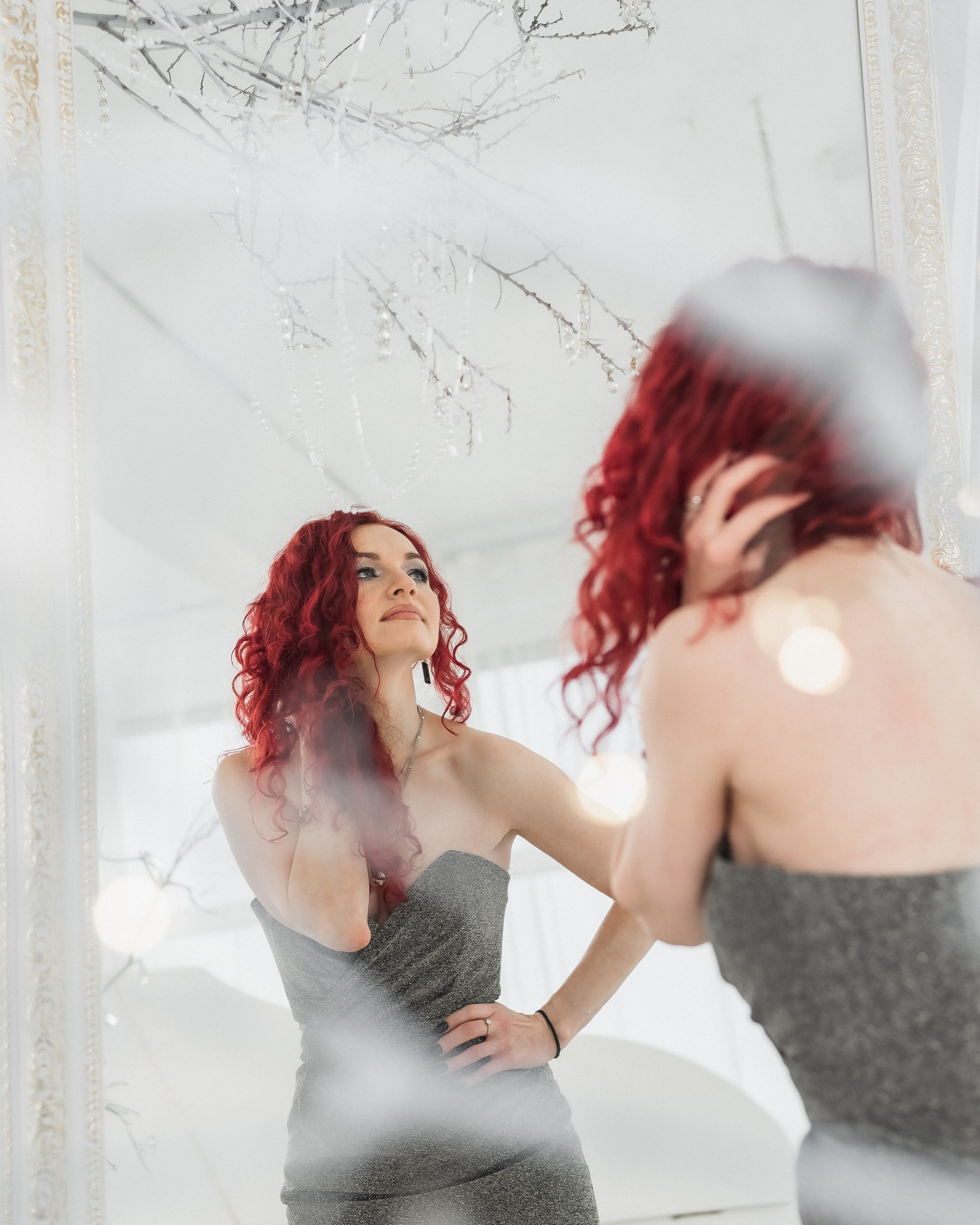 В светлом зале Парфе