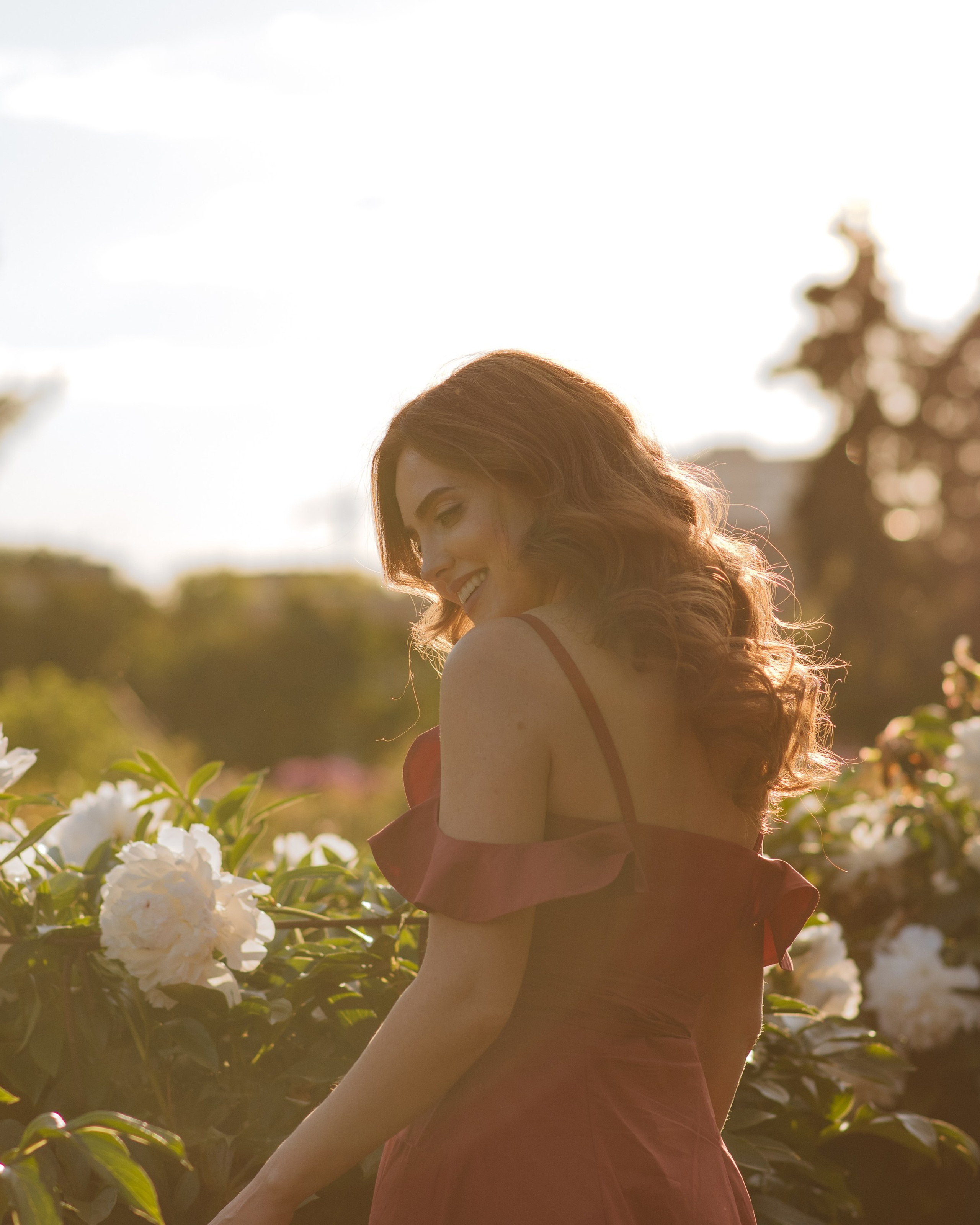 Алена, пионы