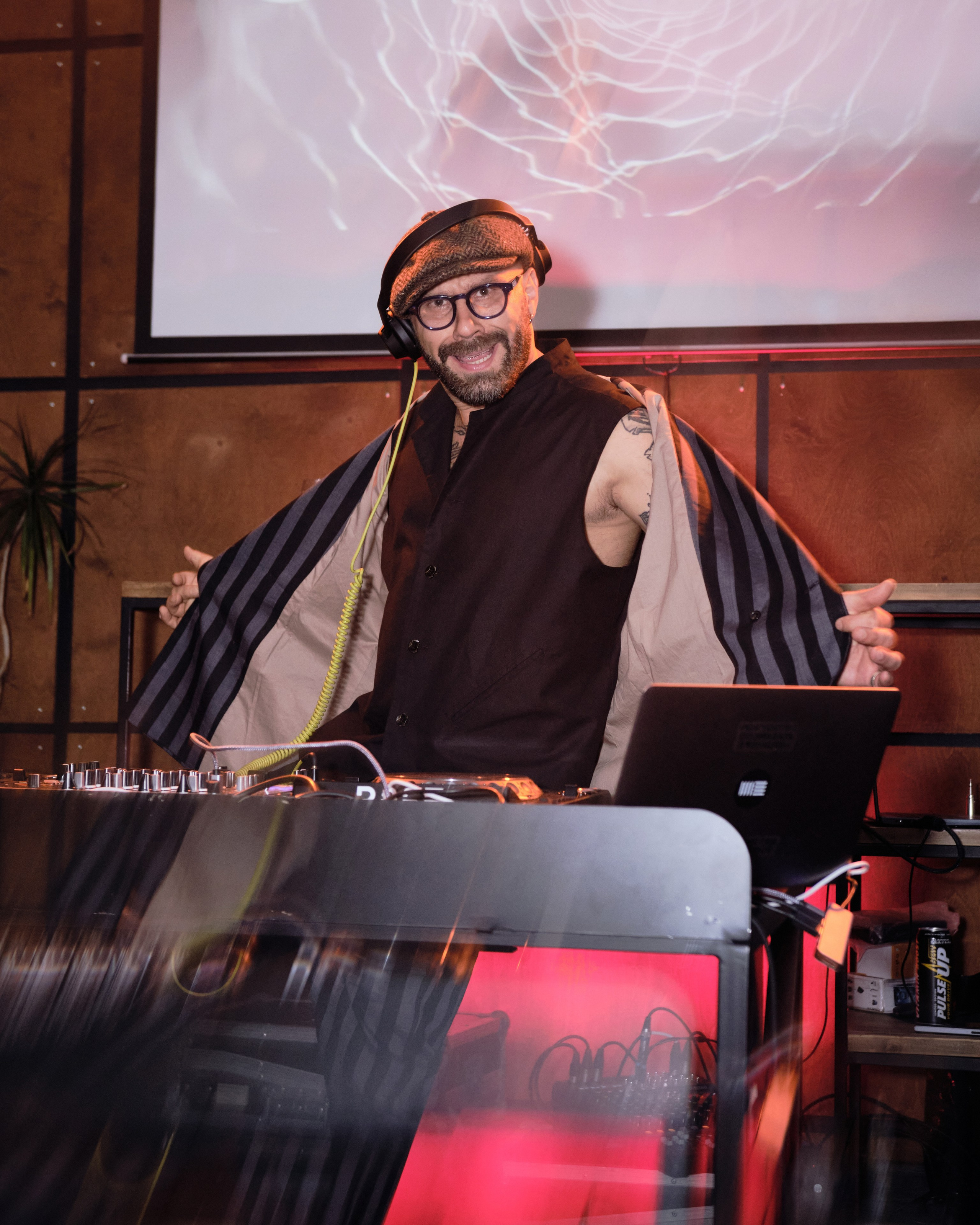 Вечеринка «Hello Summer»