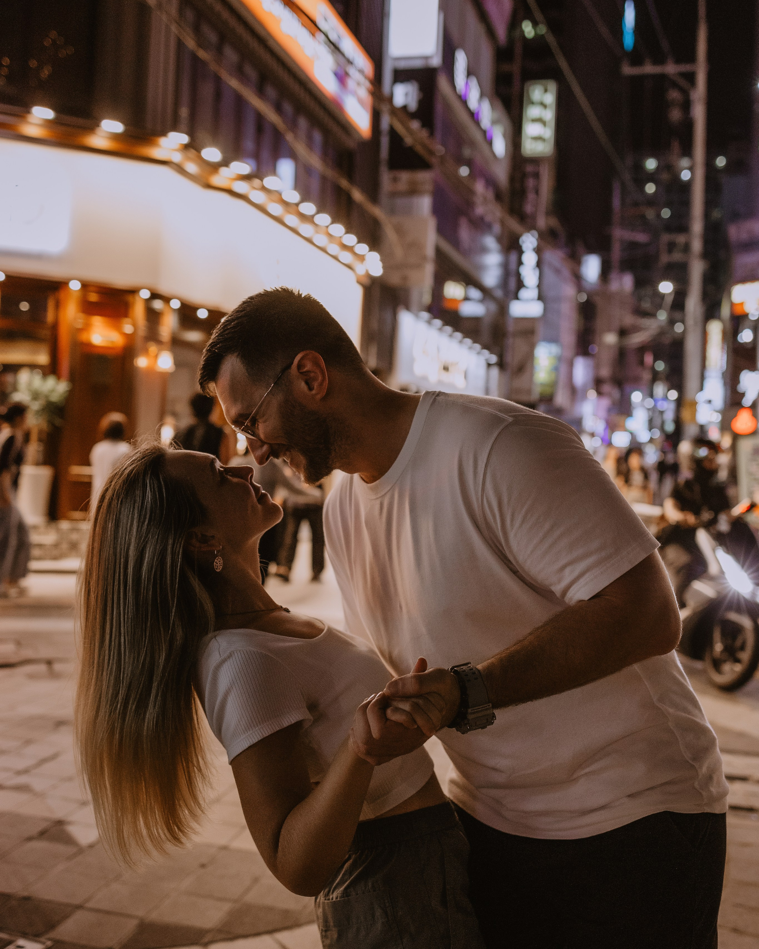 Atmospheric Evening Love Story Photoshoot in Busan Streets