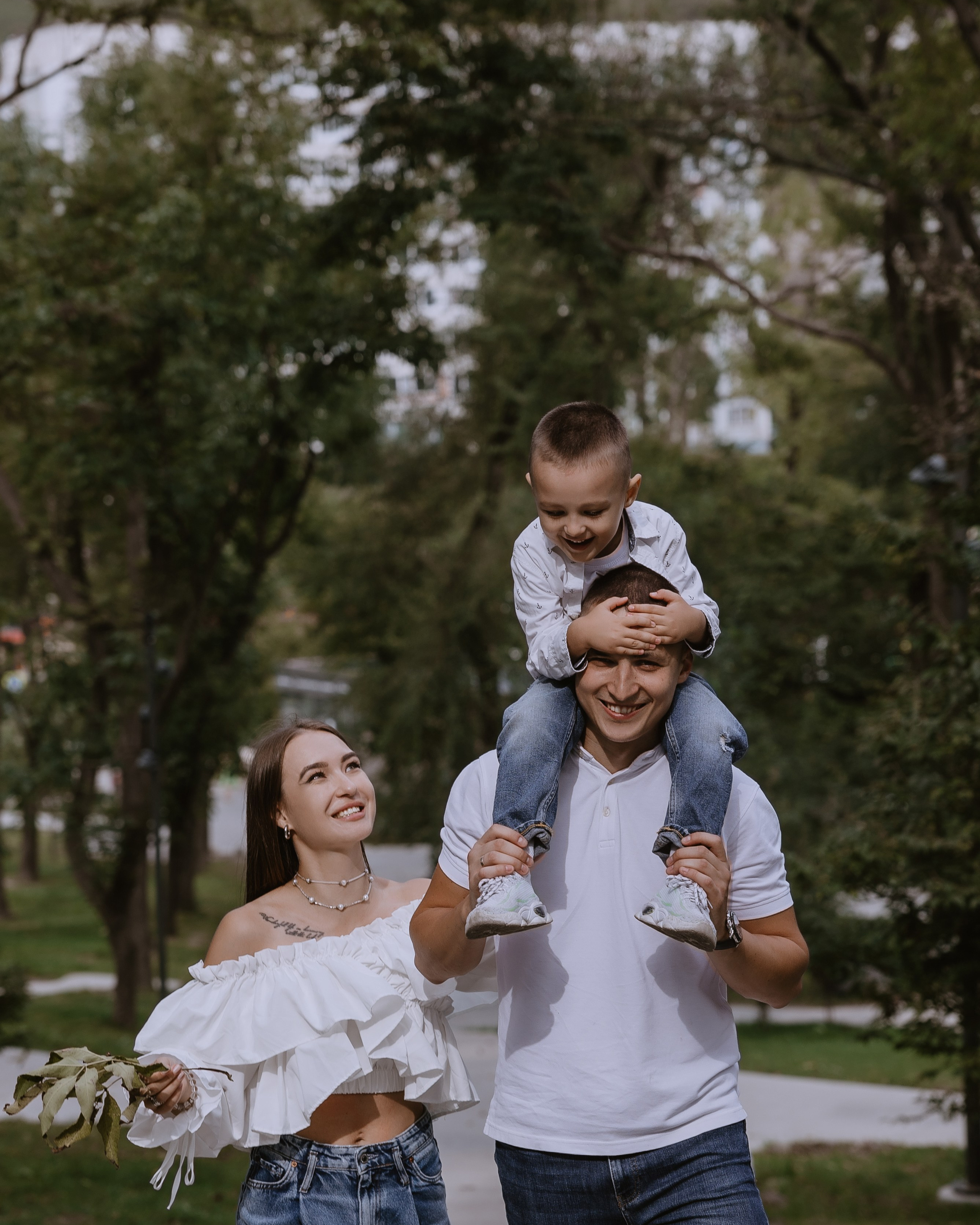 Family Photoshoot in&nbsp;a&nbsp;Park in&nbsp;Vladivostok | Summer Day with a&nbsp;Baby