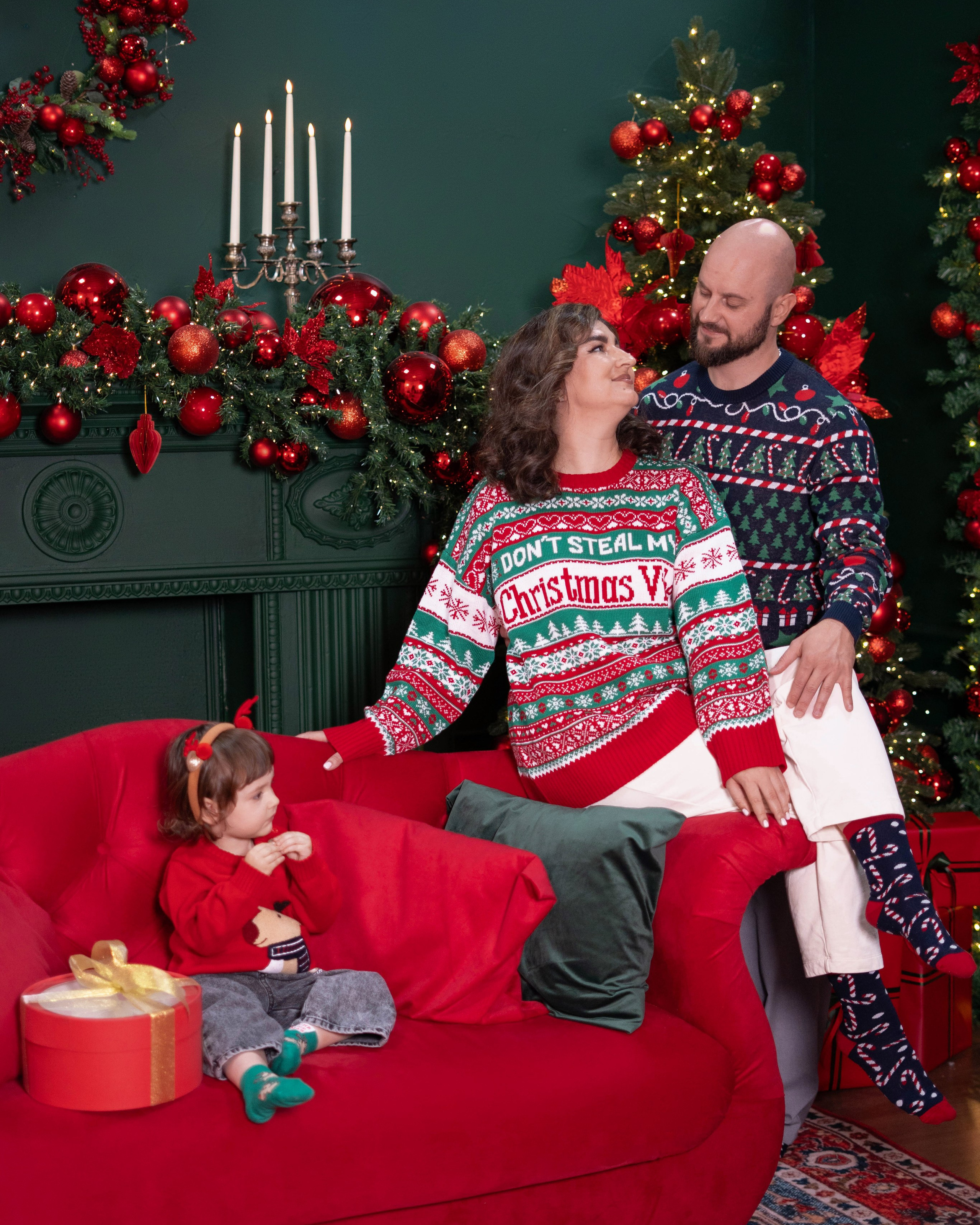 Семейная съемка в новогоднем интерьере