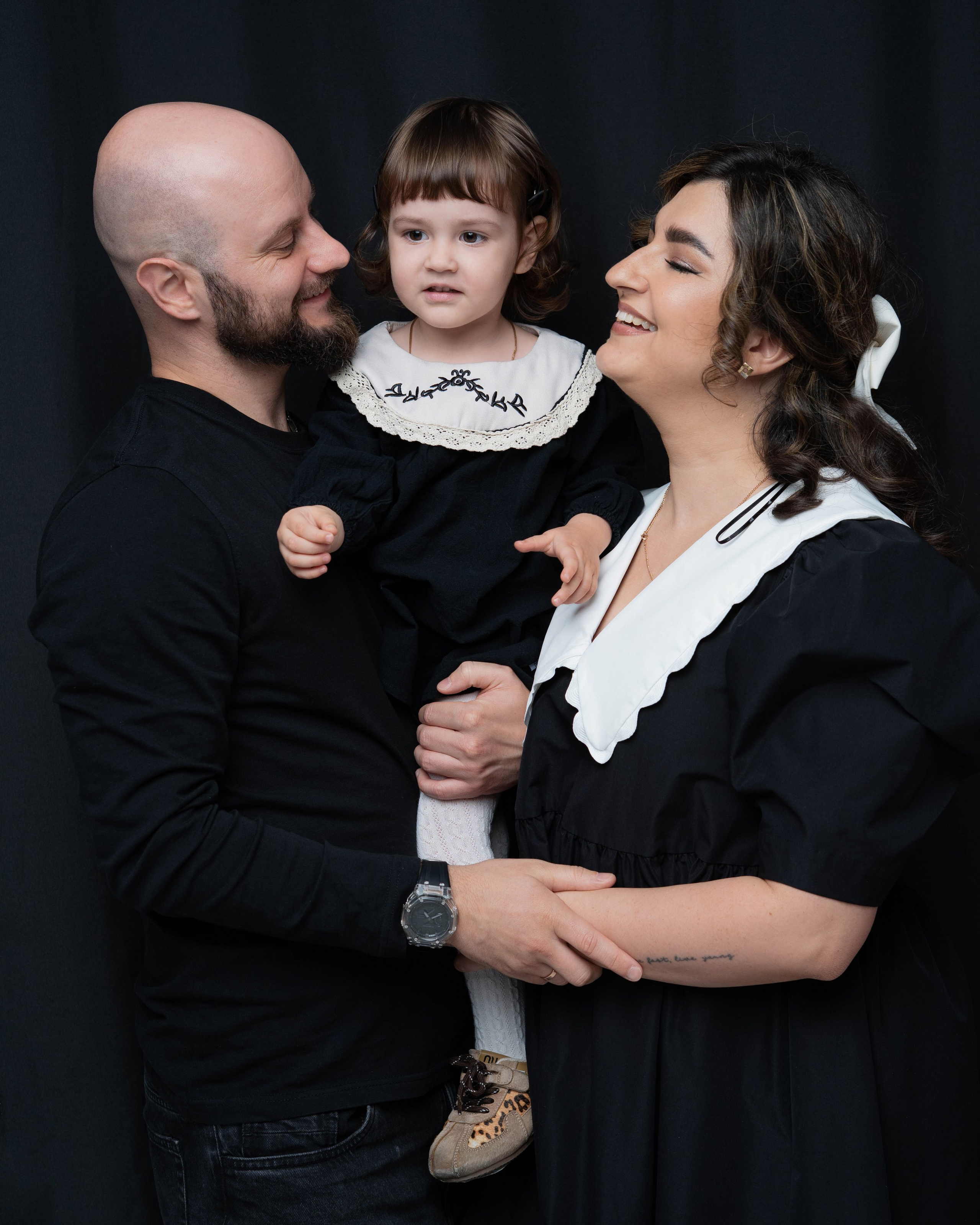 Семейная фотосессия в студии