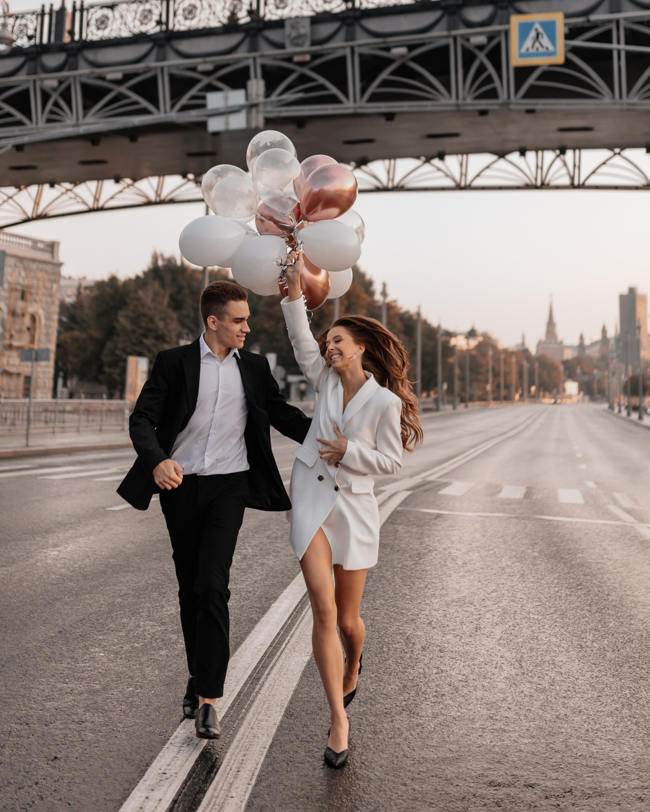 На рассвете (2022)