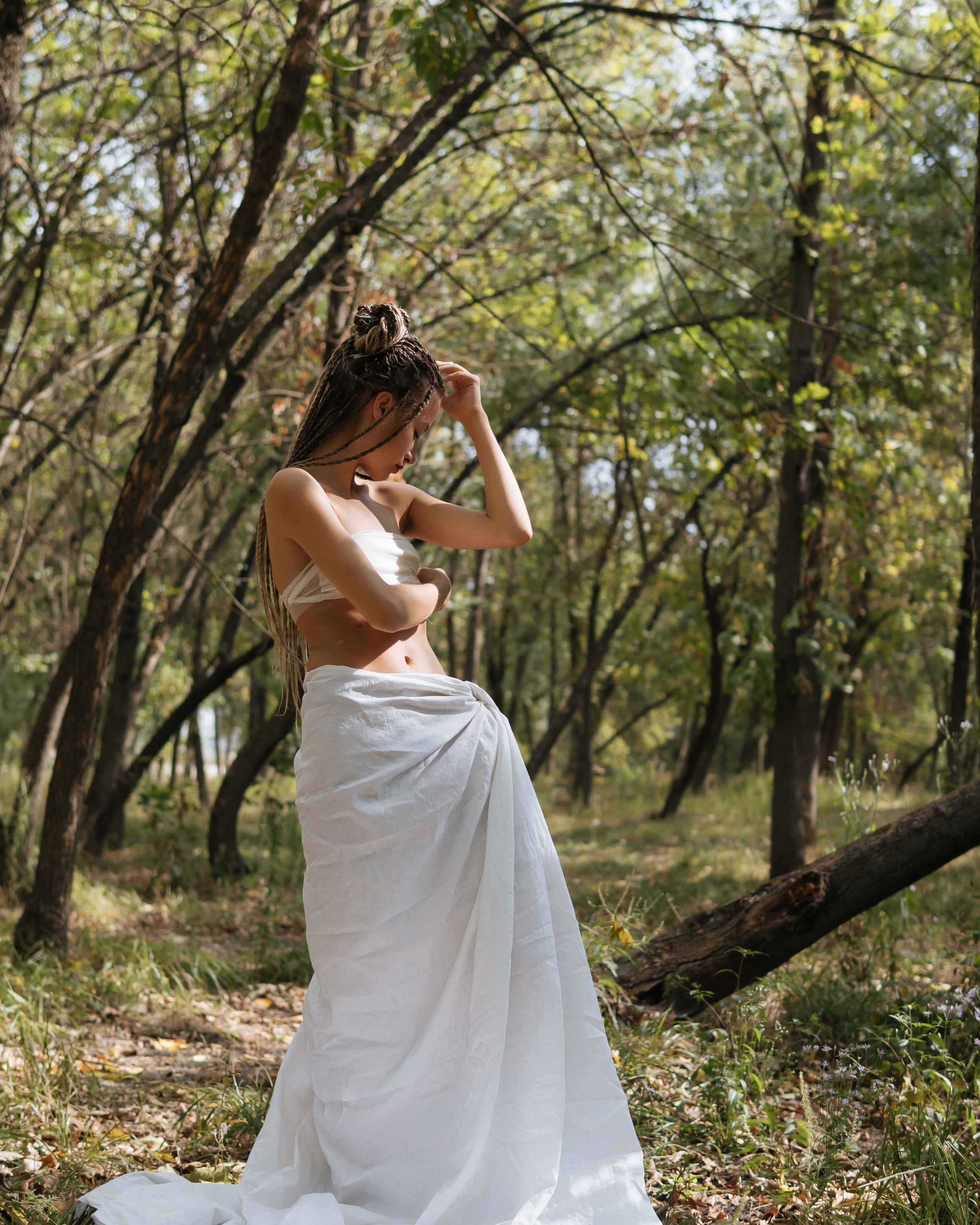 Алина в лесу