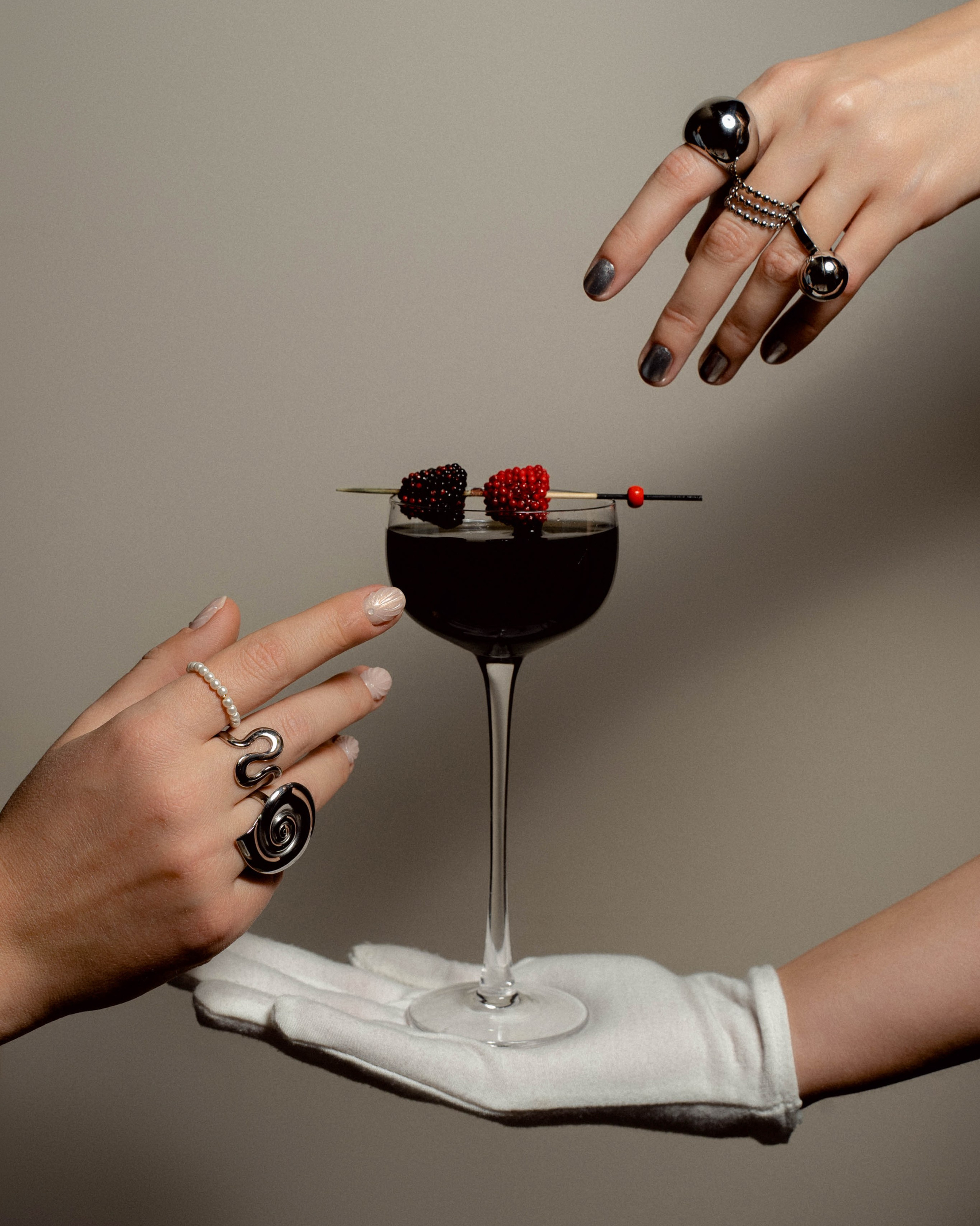 Коллаборация Tuna Bar и ногтевой студии