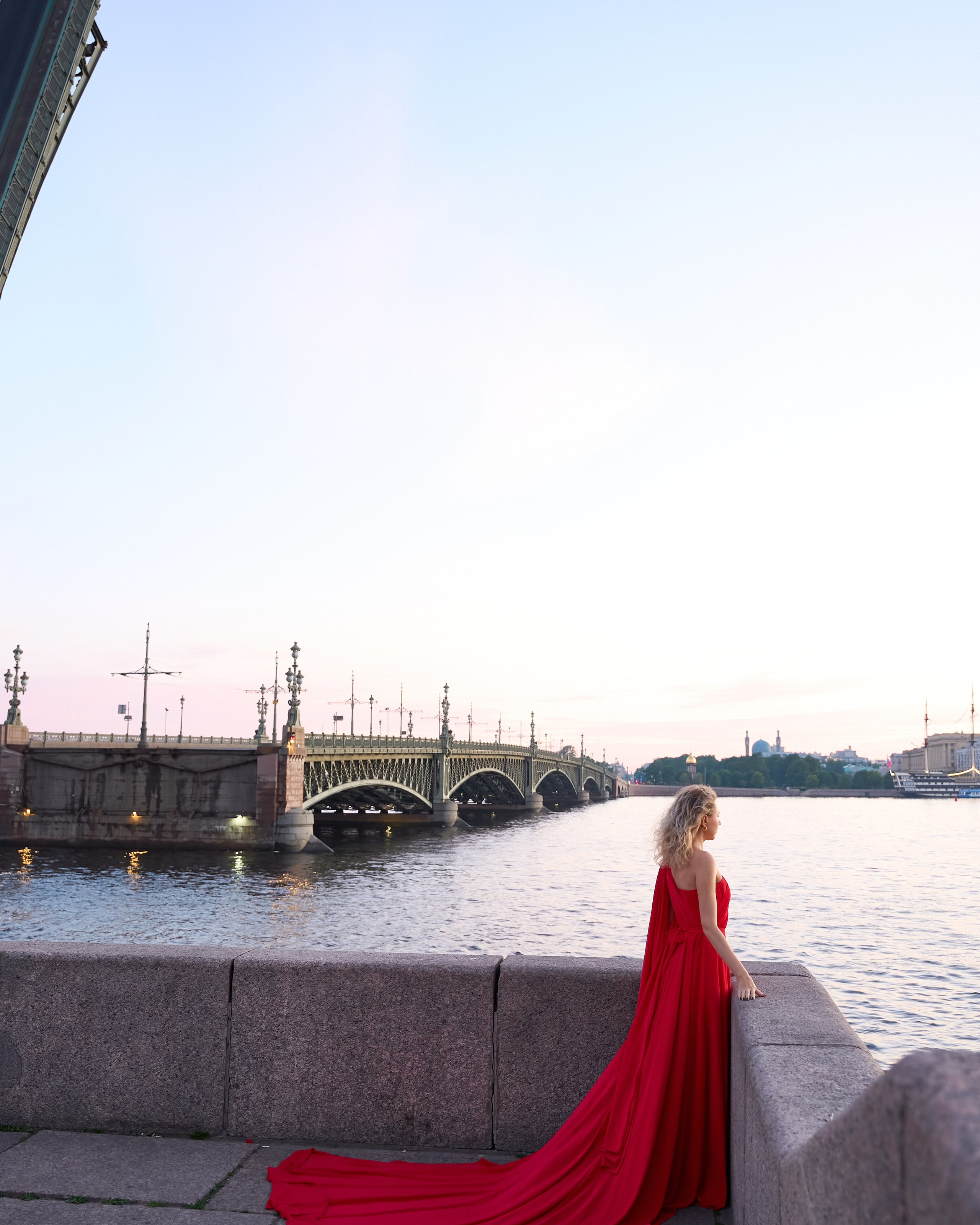 Antonina. Рассвет у Троицкого моста✨