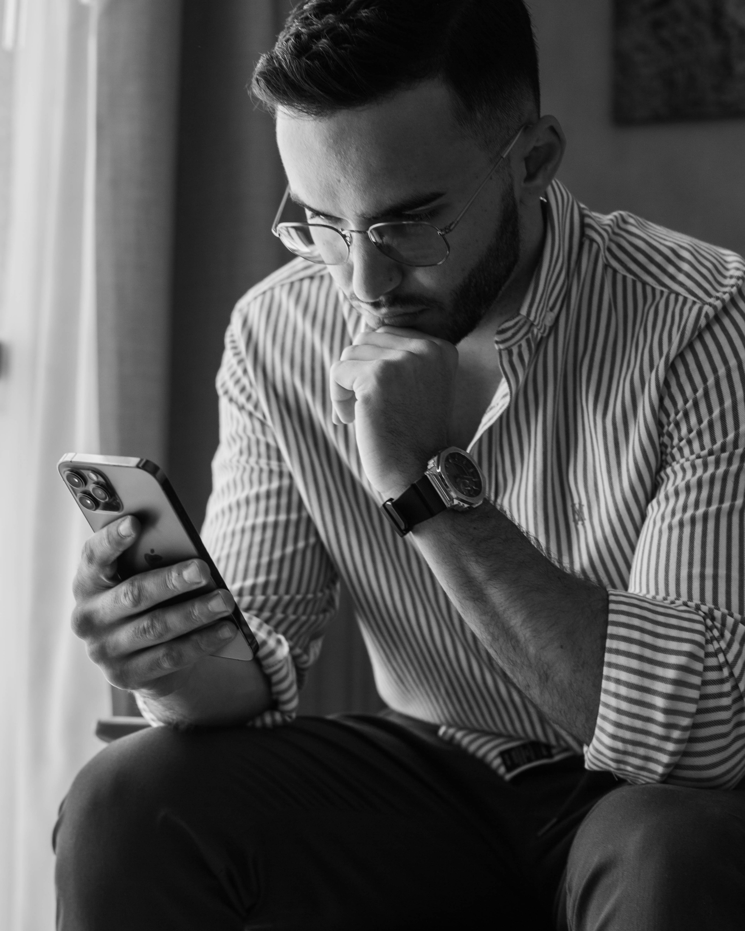 Anton. Business portrait in hotel