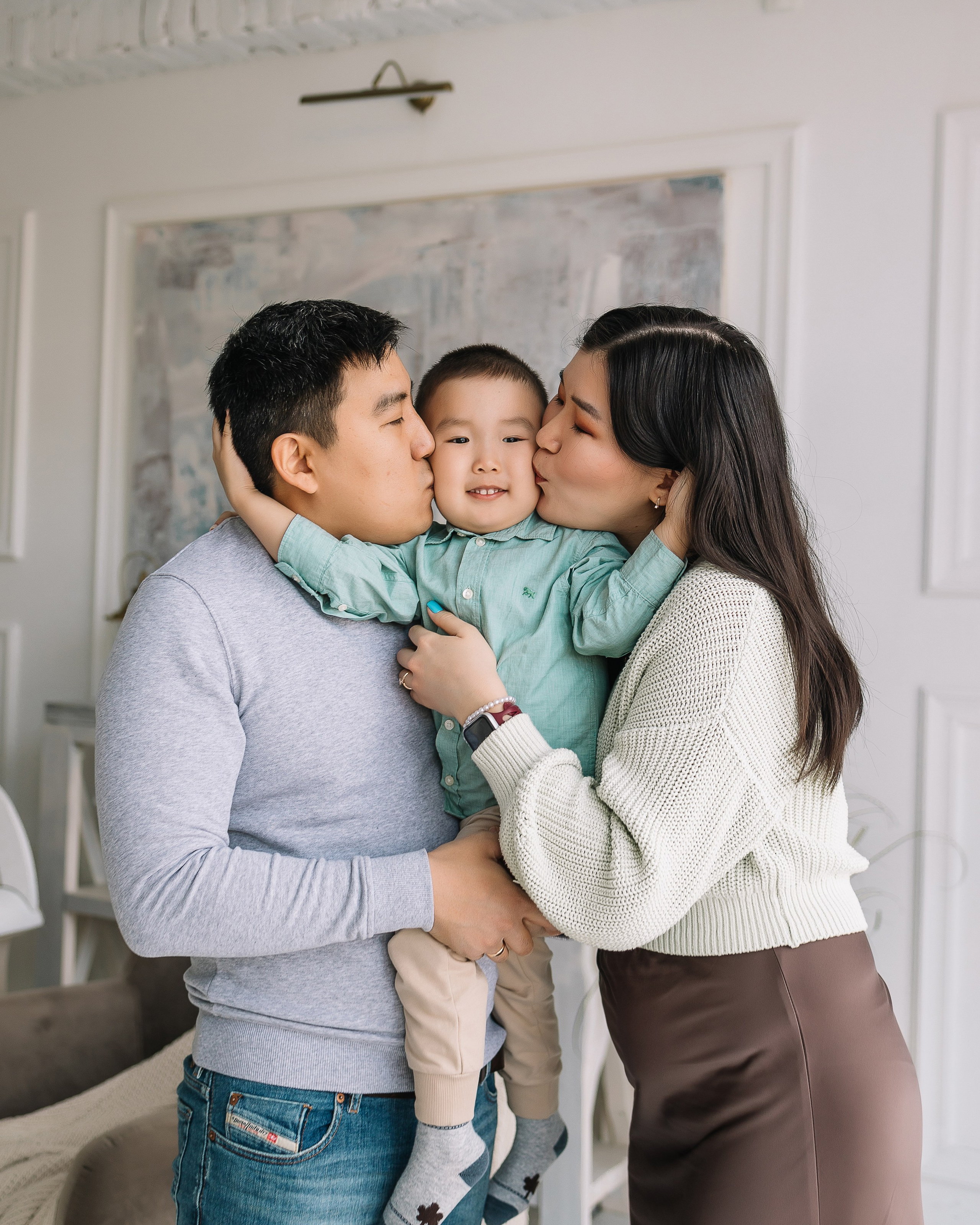 Тимур, мама и папа