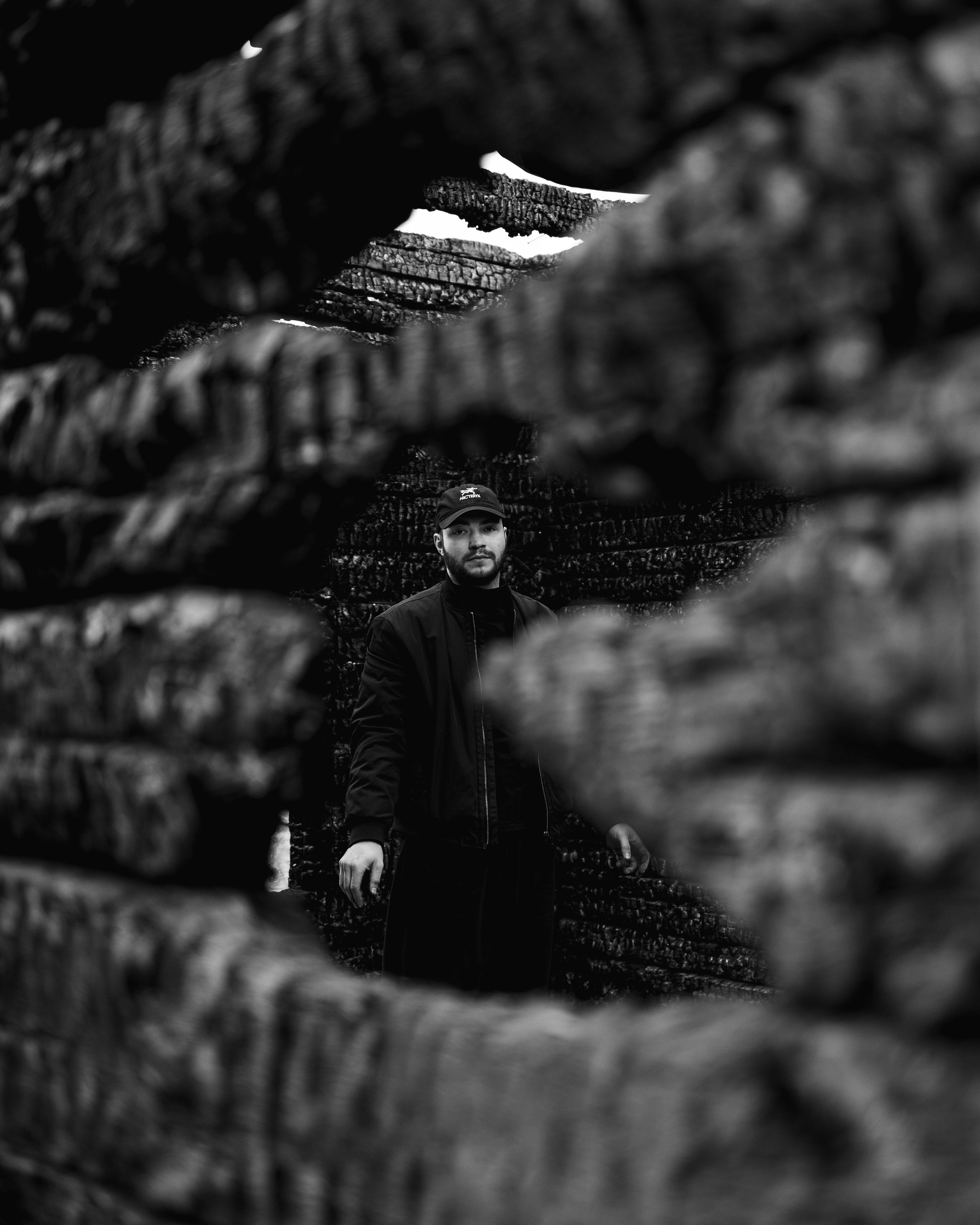 Илья за 1 час до сноса дома, который сгорел у нас в 2023