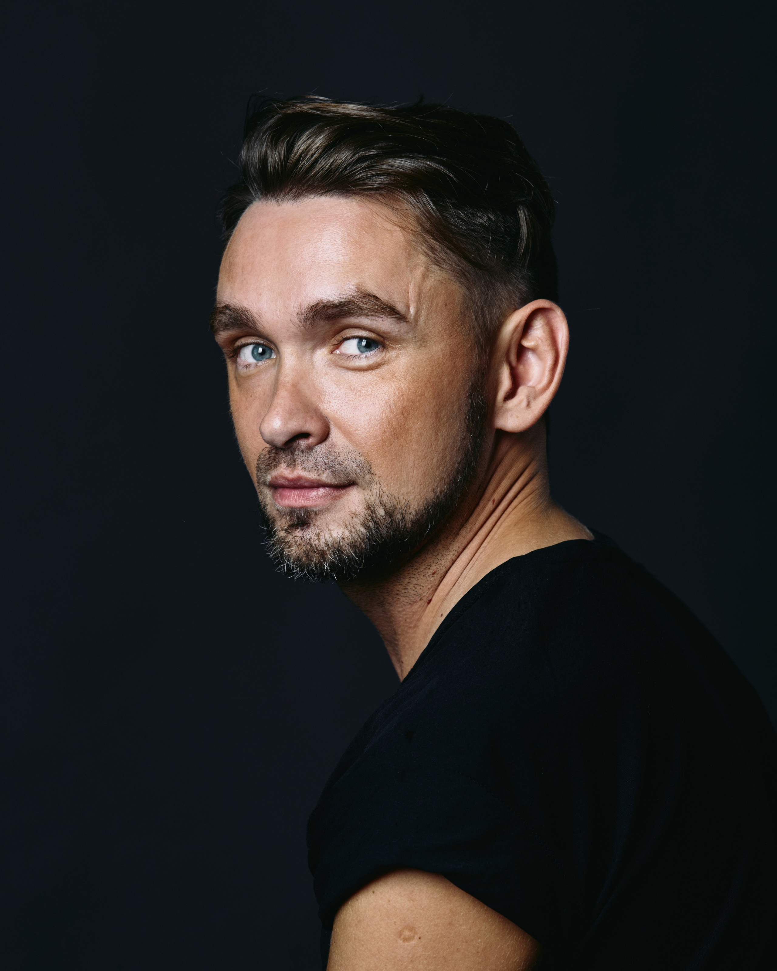 Женя Хрустов