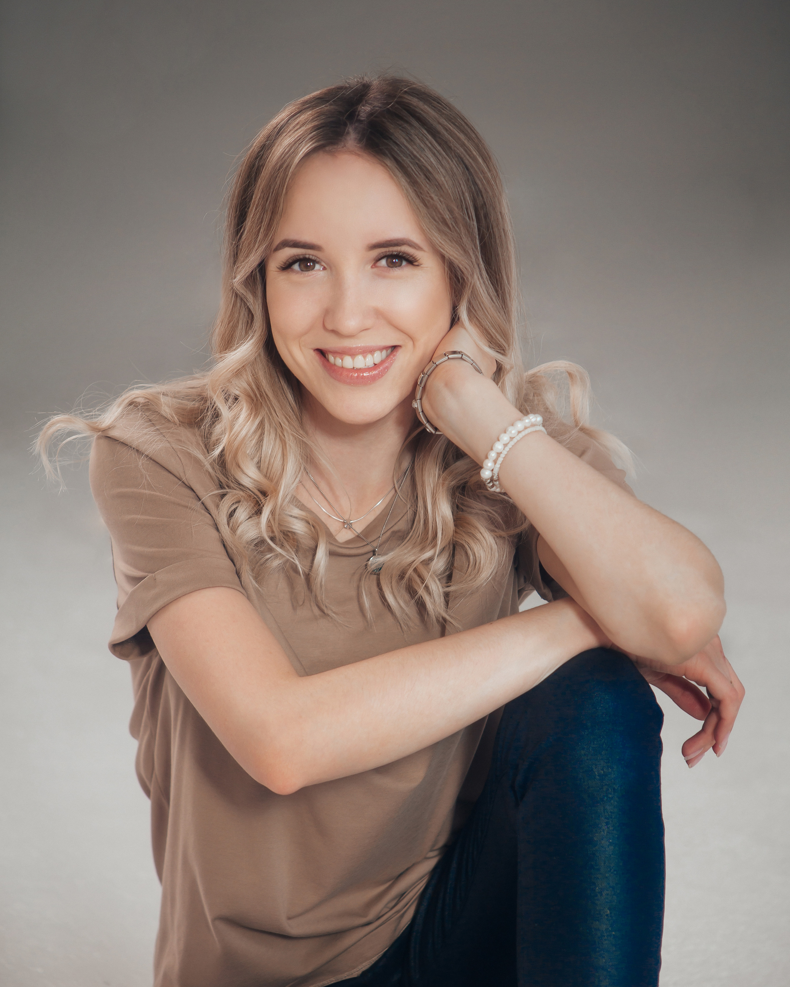 Контентная фотосессия детского стоматолога