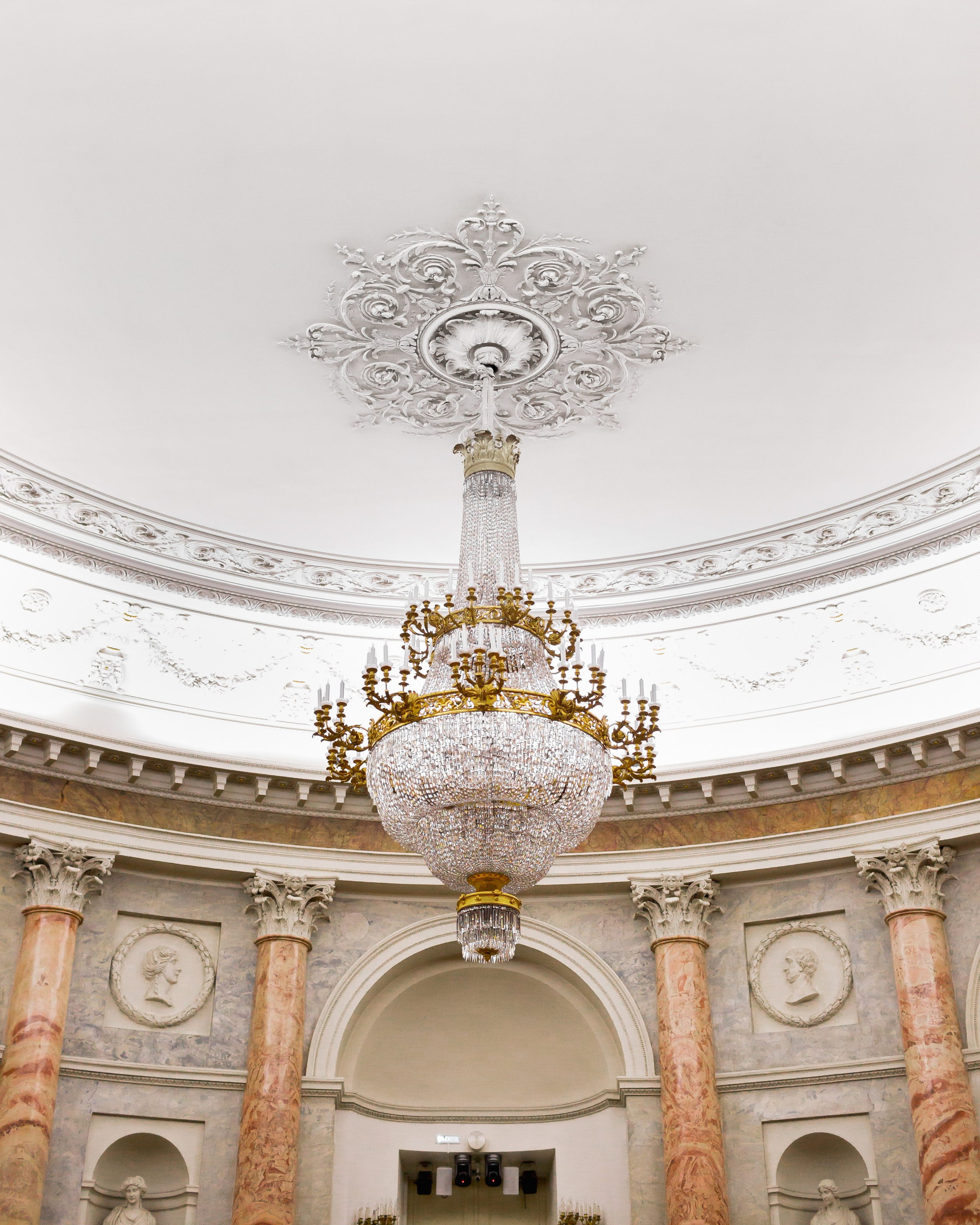 Спектакль Приглушенные голоса в&nbsp;Театре Эрмитажа (+репетиция)